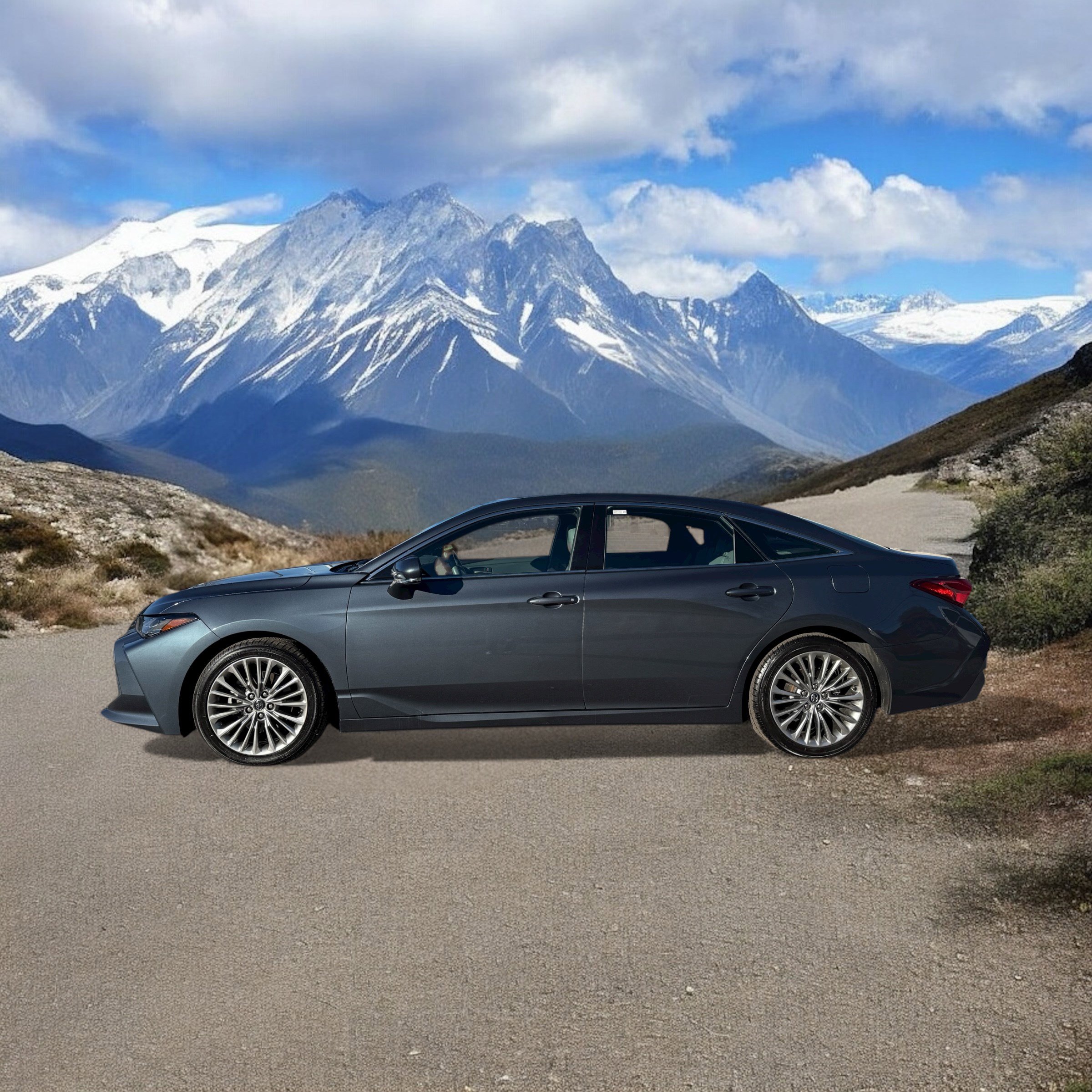 2019 Toyota Avalon Limited photo 2