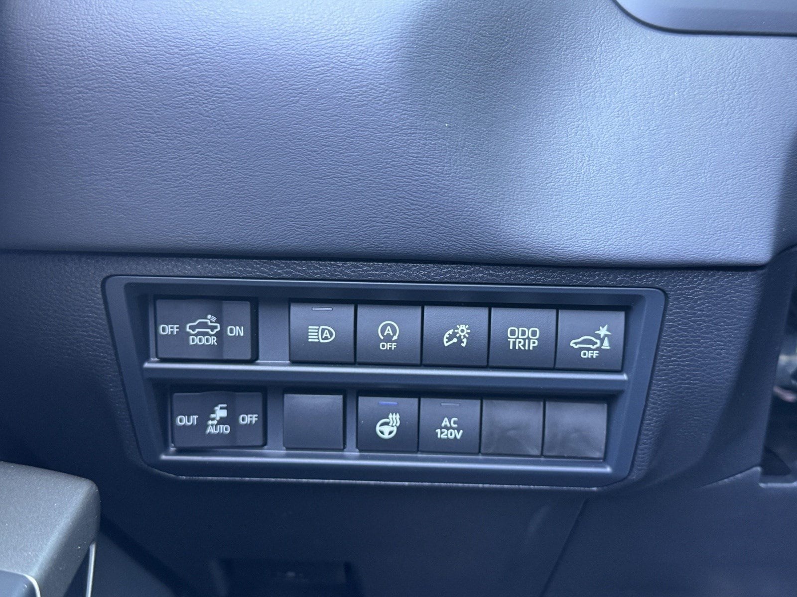 2026 Toyota Tundra Platinum - Photo 30