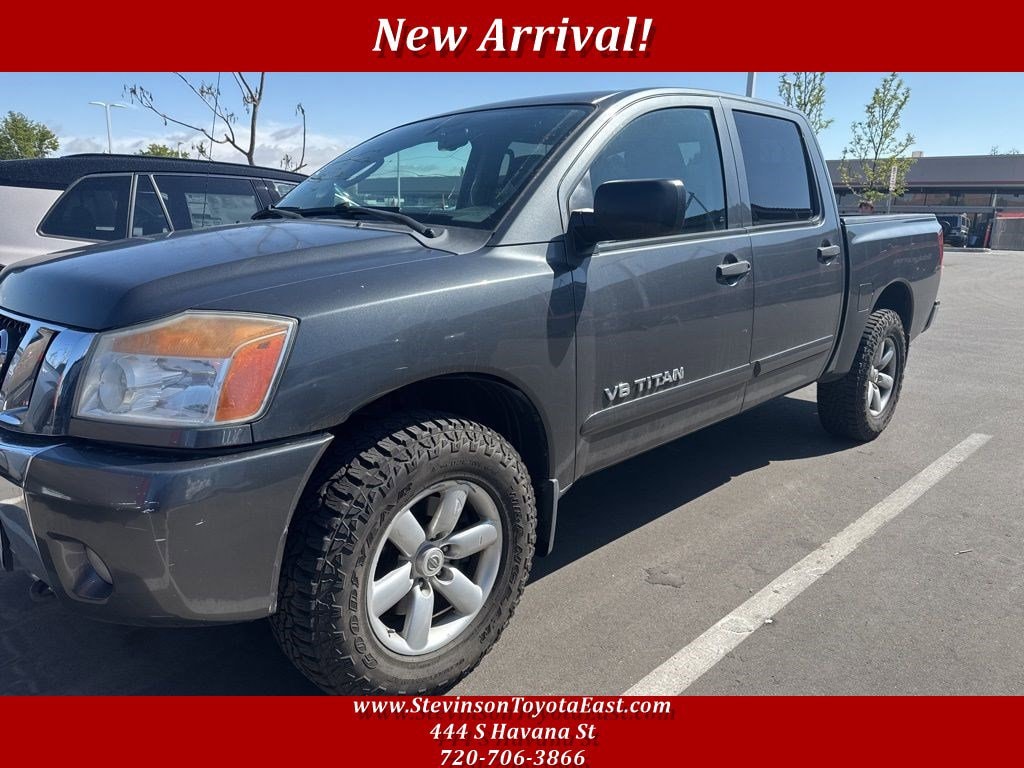 2011 Nissan Titan SV