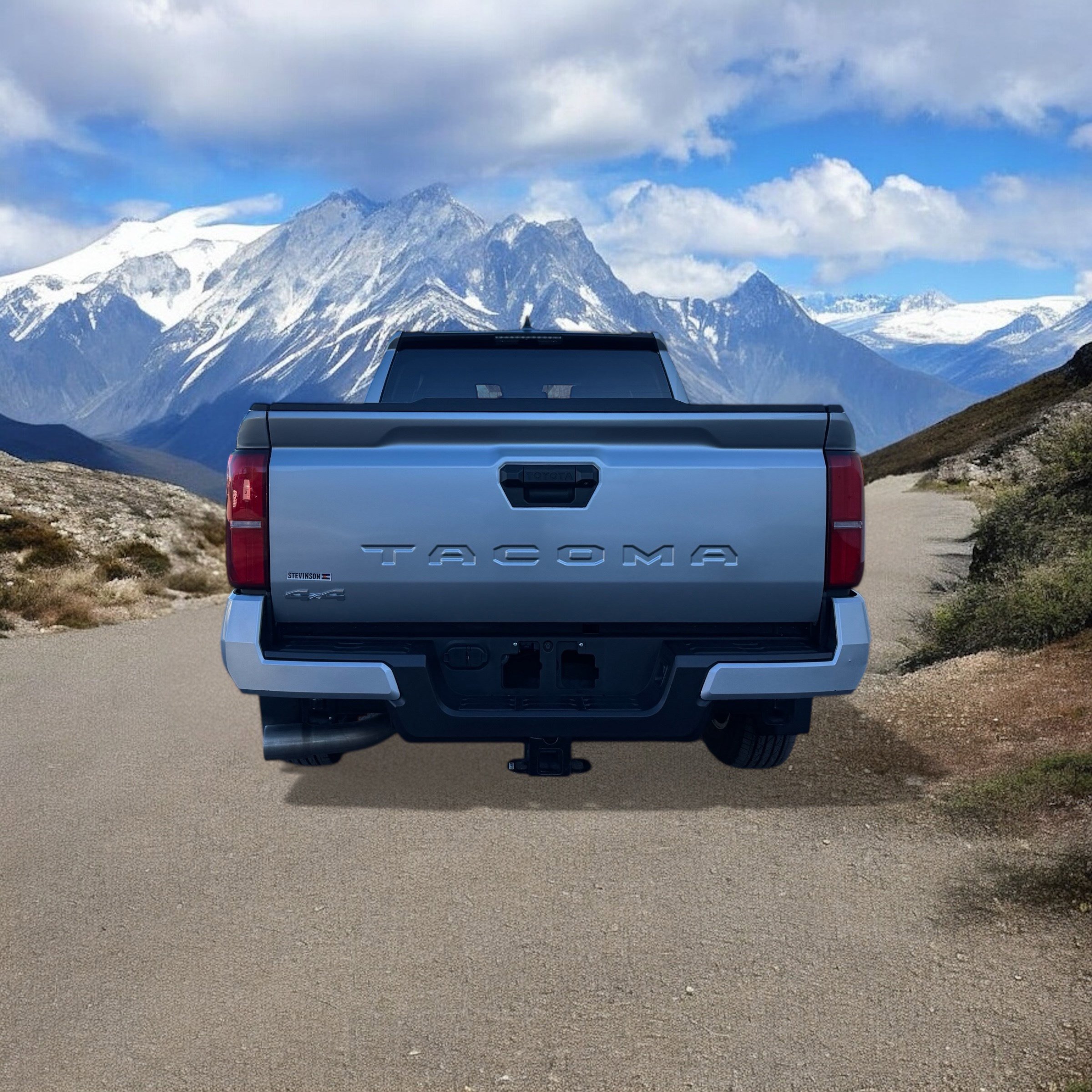 2024 Toyota Tacoma SR5 photo 3