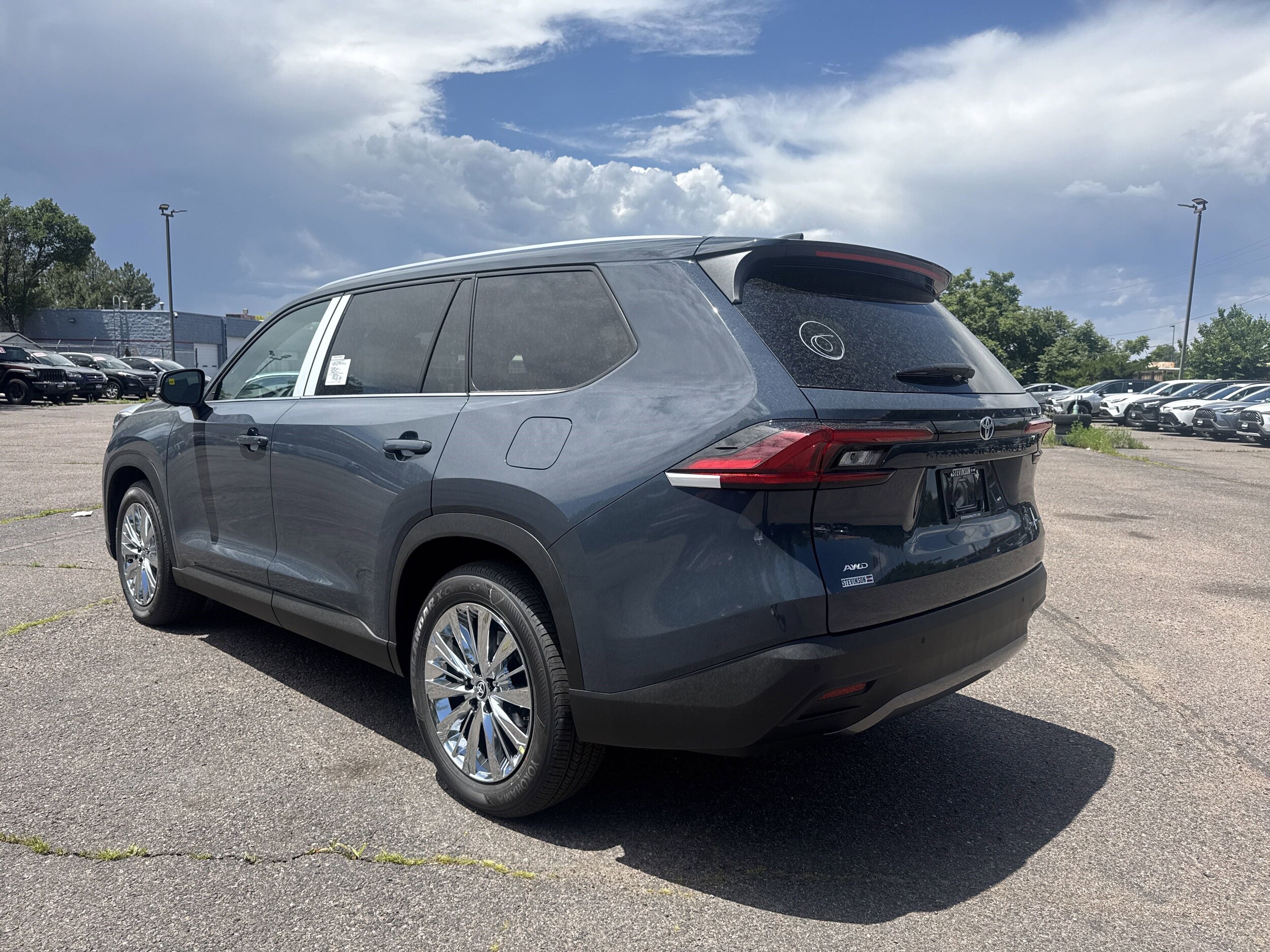 2026 Toyota Grand Highlander Platinum photo 3