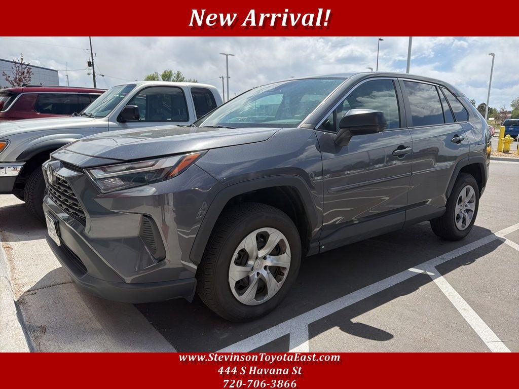2023 Toyota RAV4 LE AWD's photo