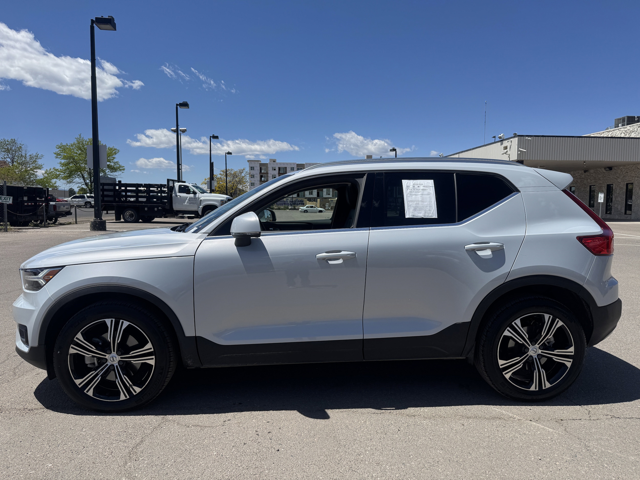 Used 2021 Volvo XC40 Inscription with VIN YV4162UL7M2564528 for sale in Aurora, CO