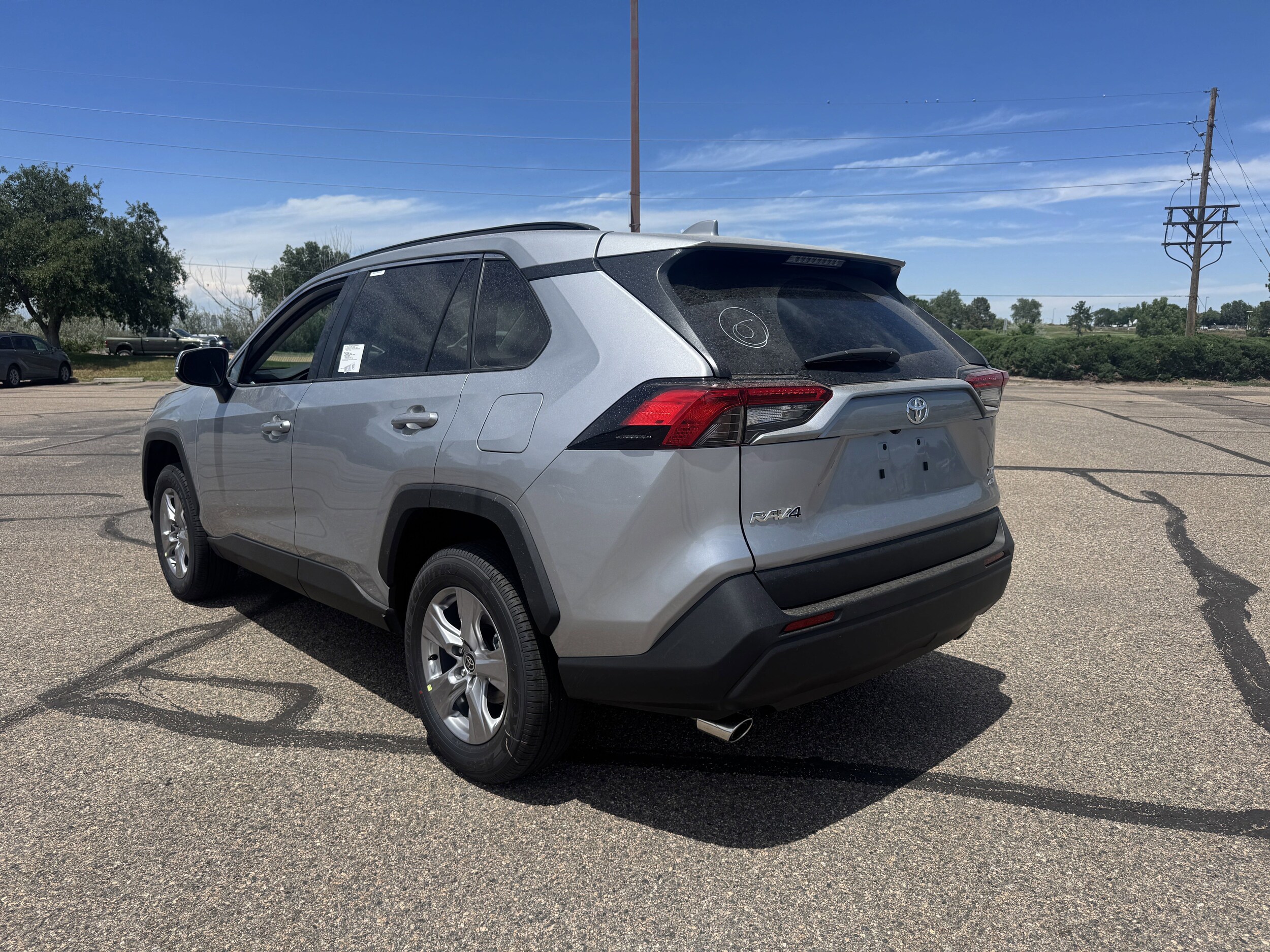 2025 Toyota RAV4 XLE photo 2