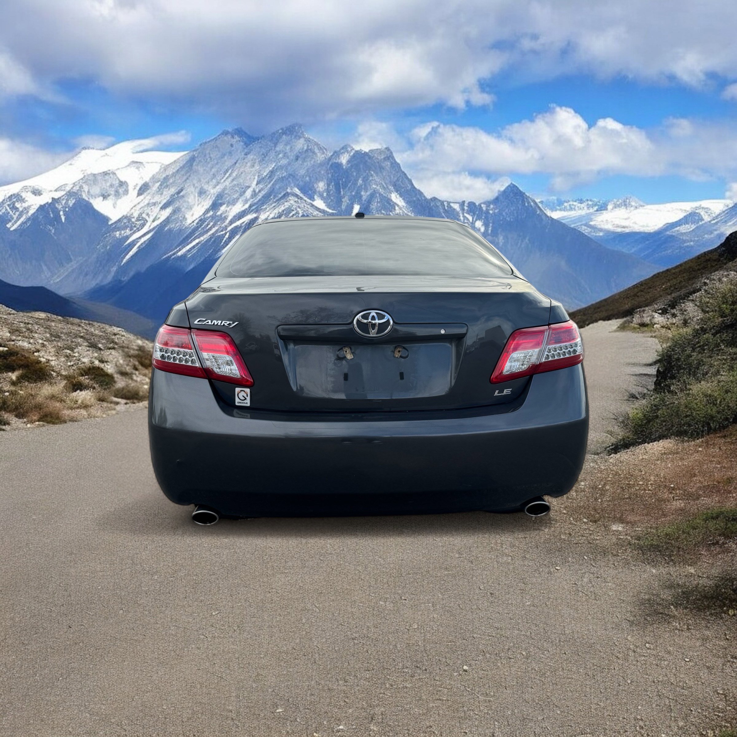 2011 Toyota Camry XLE photo 3