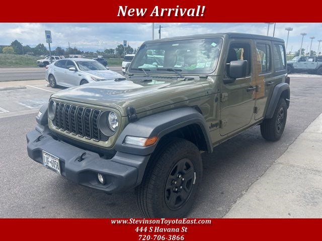 2025 Jeep Wrangler Sport's photo