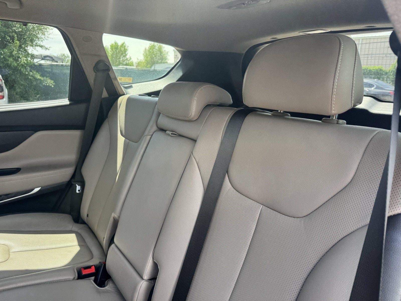 2020 Hyundai Santa Fe Limited - Photo 18