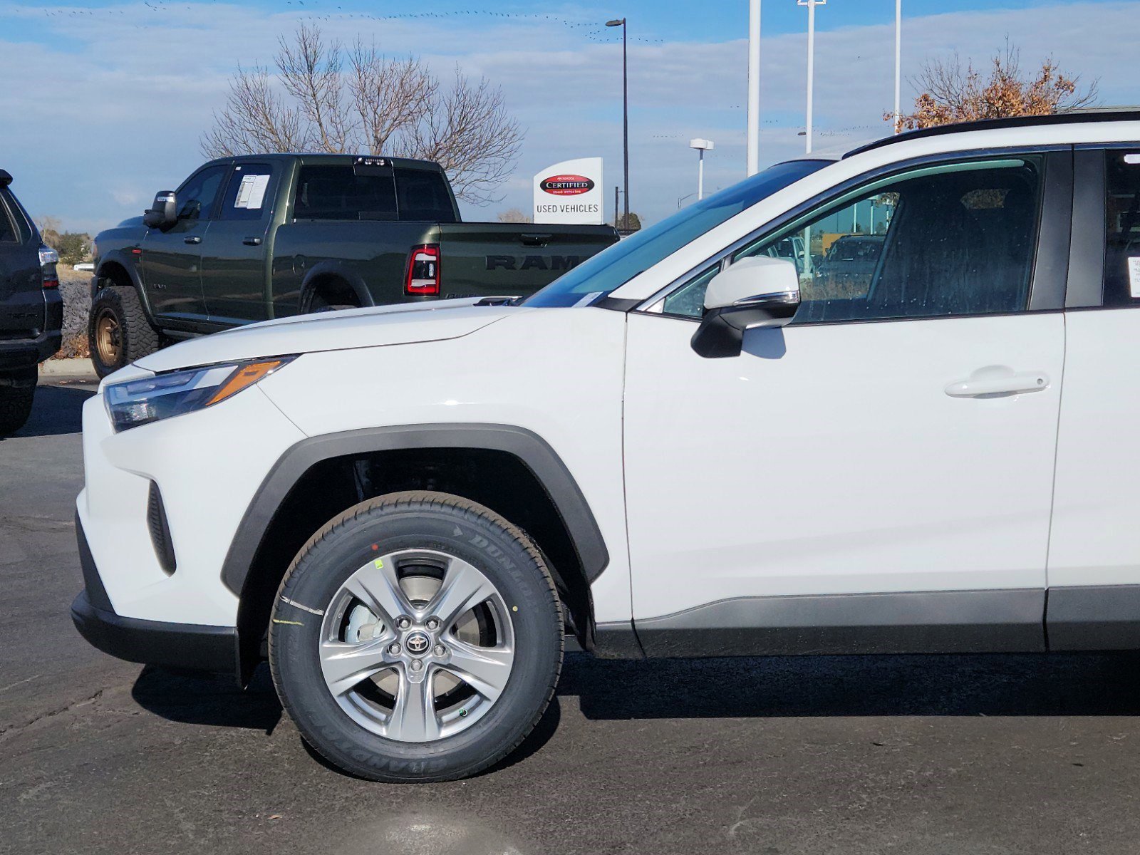 2025 Toyota RAV4 XLE photo 2