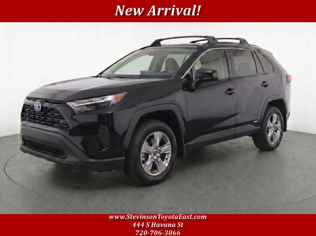 2024 Toyota RAV4 XLE AWD's photo
