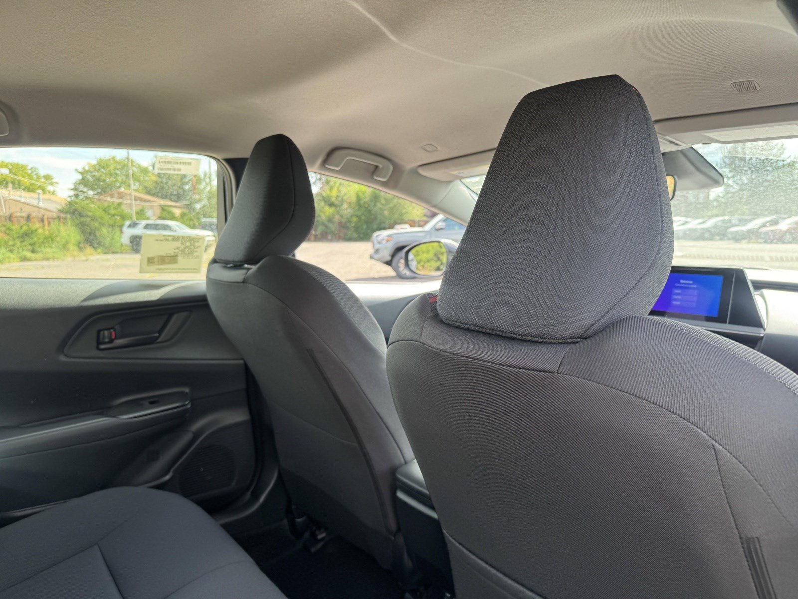 2026 Toyota Prius Plug-in Hybrid SE - Photo 20