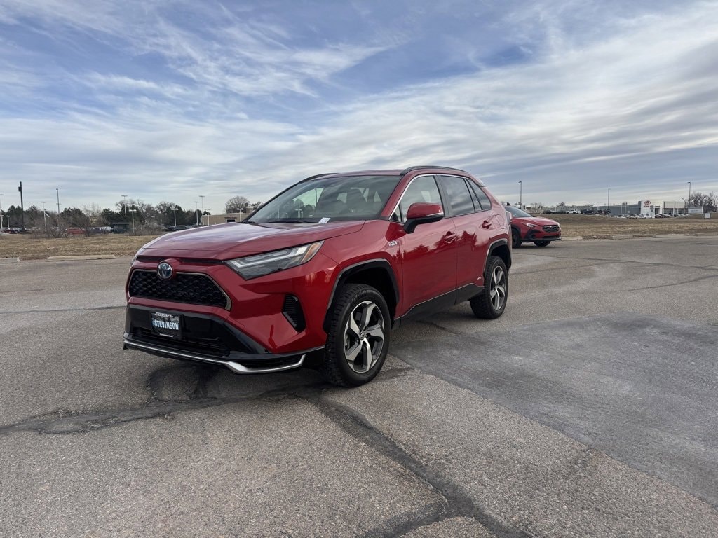 2023 Toyota RAV4 SE's photo
