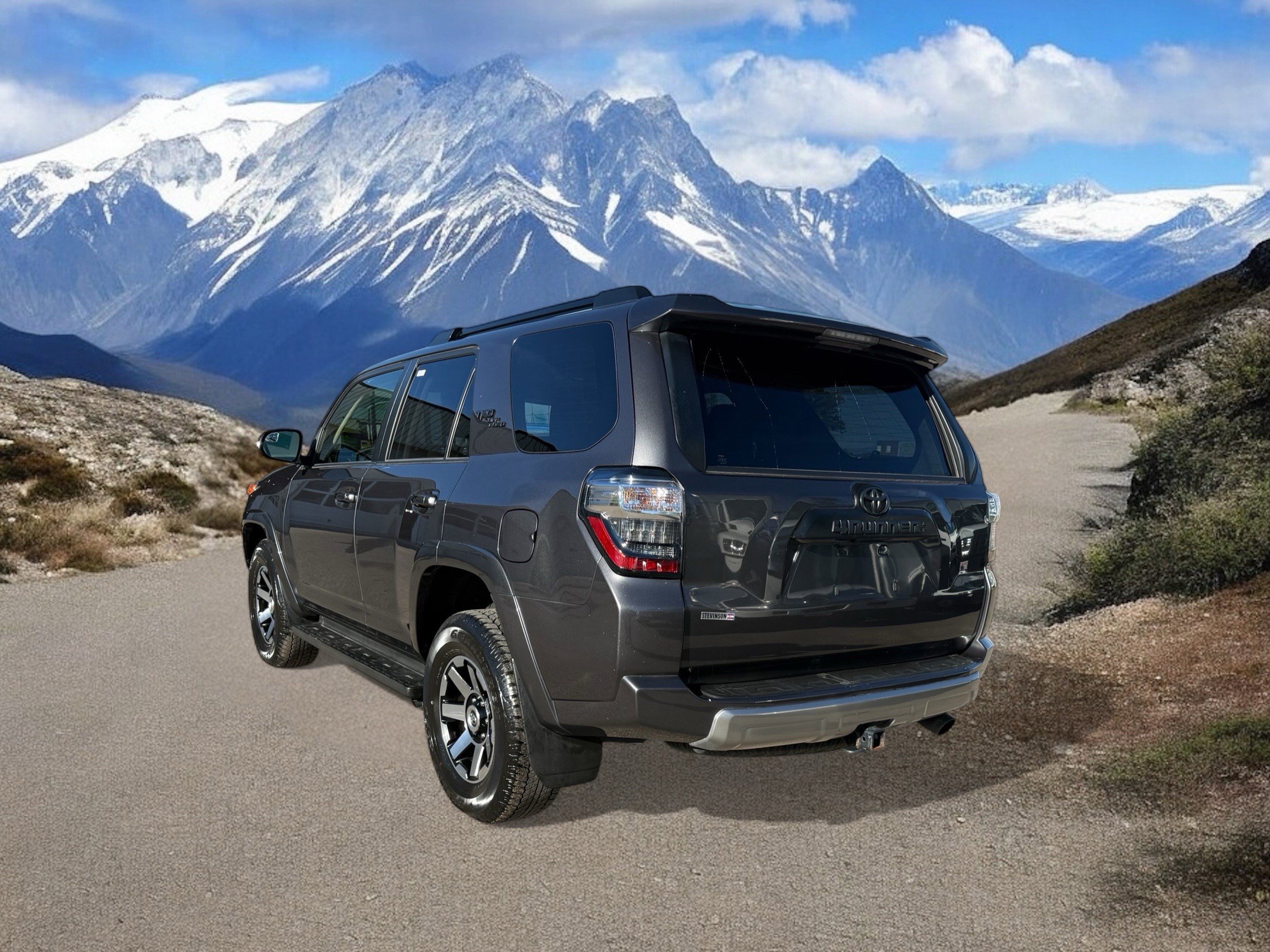 2022 Toyota 4Runner TRD photo 3