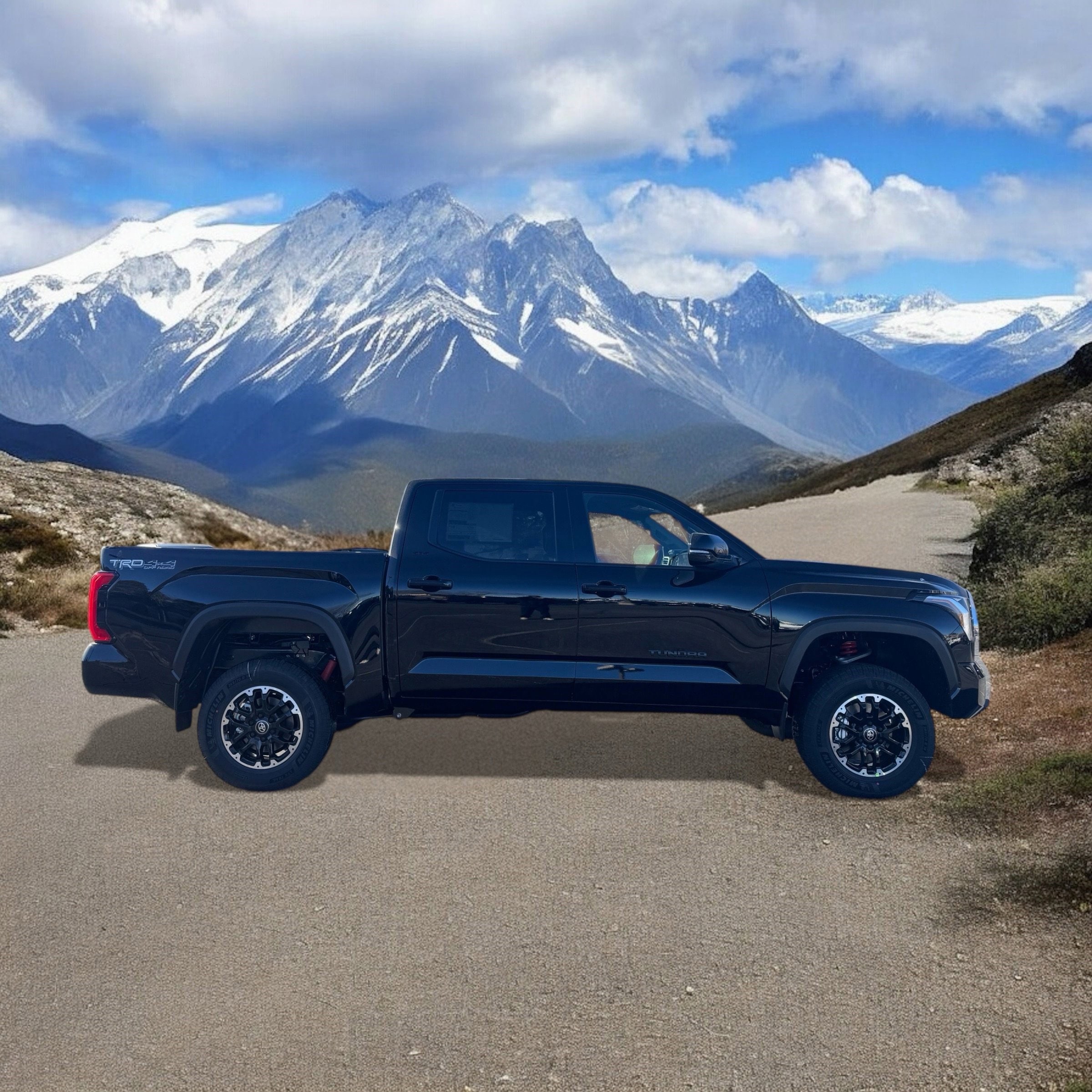 2026 Toyota Tundra SR5 - Photo 7