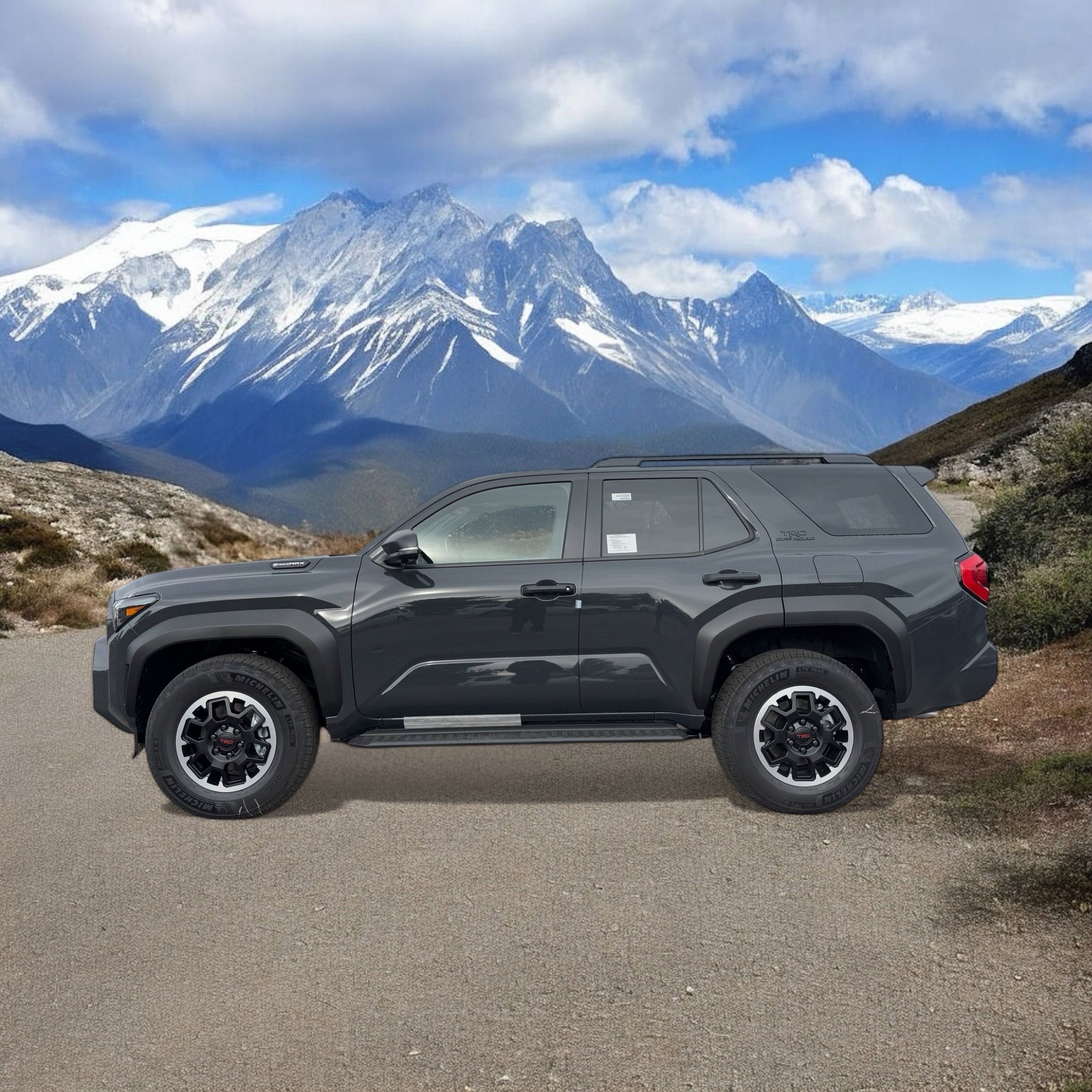 2025 Toyota 4Runner TRD Off-Road Premium photo 2