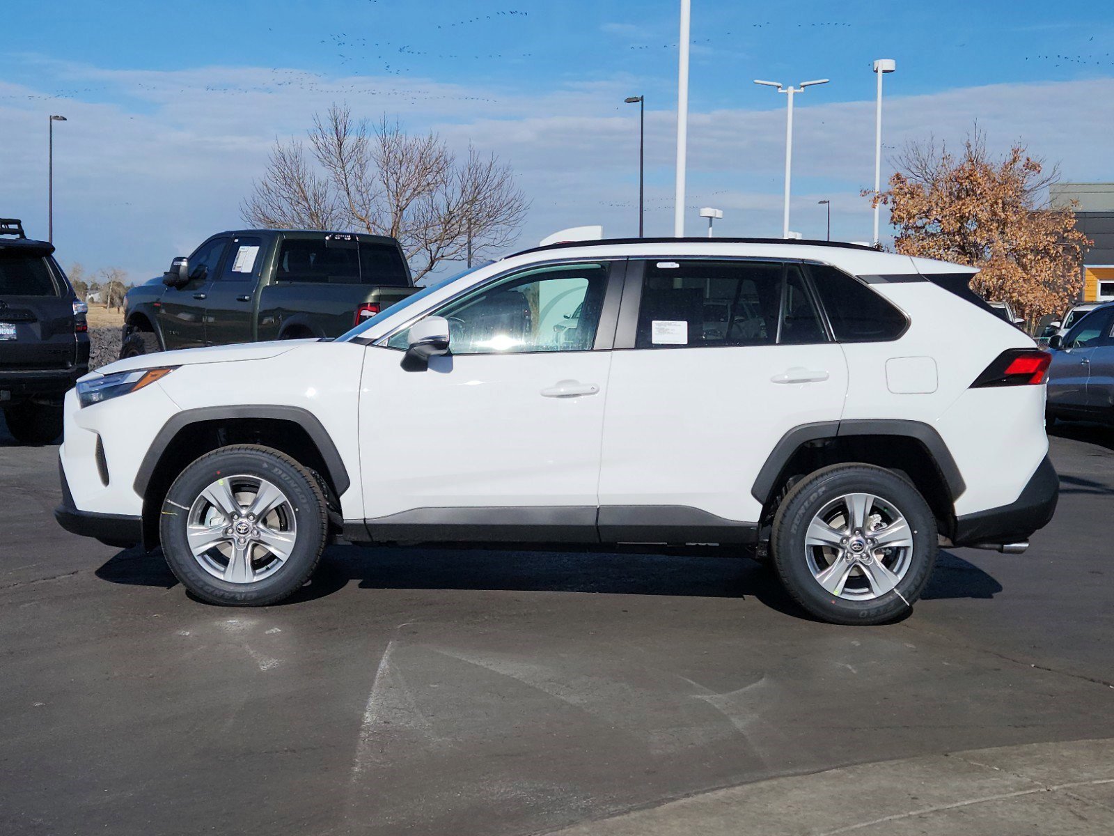 2025 Toyota RAV4 XLE photo 3