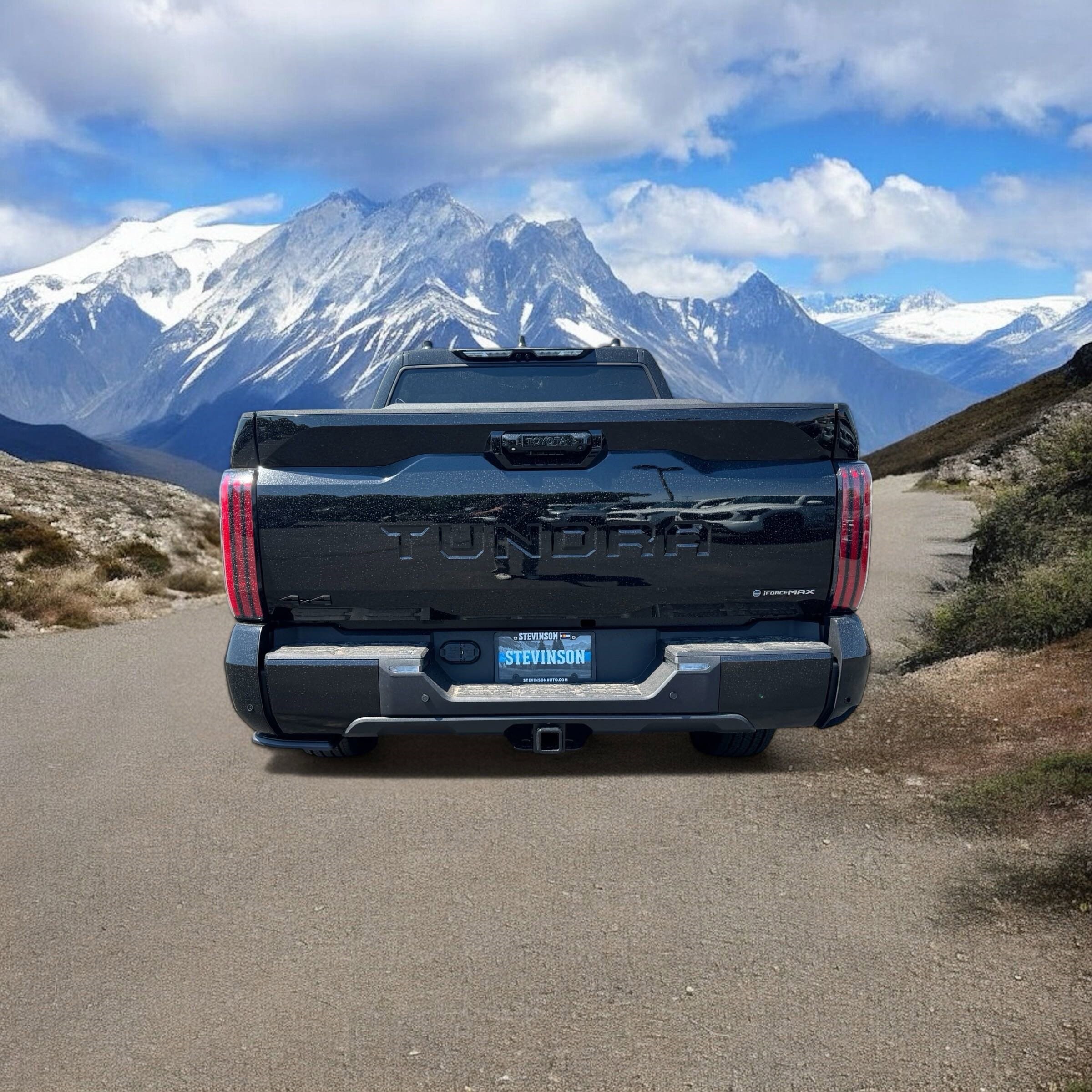 2025 Toyota Tundra Platinum CrewMax photo 4