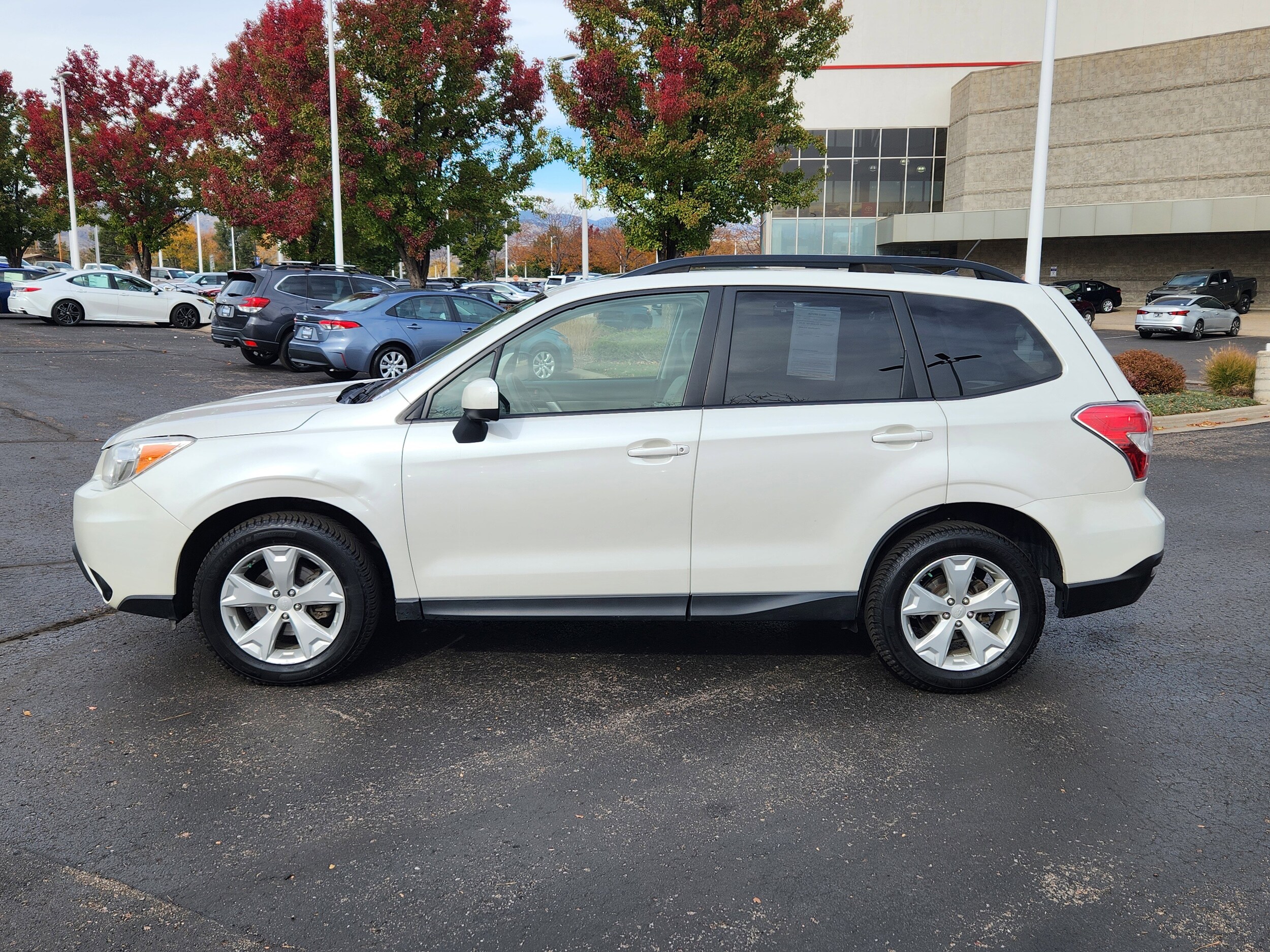 2014 Subaru Forester 2.5i Premium photo 3