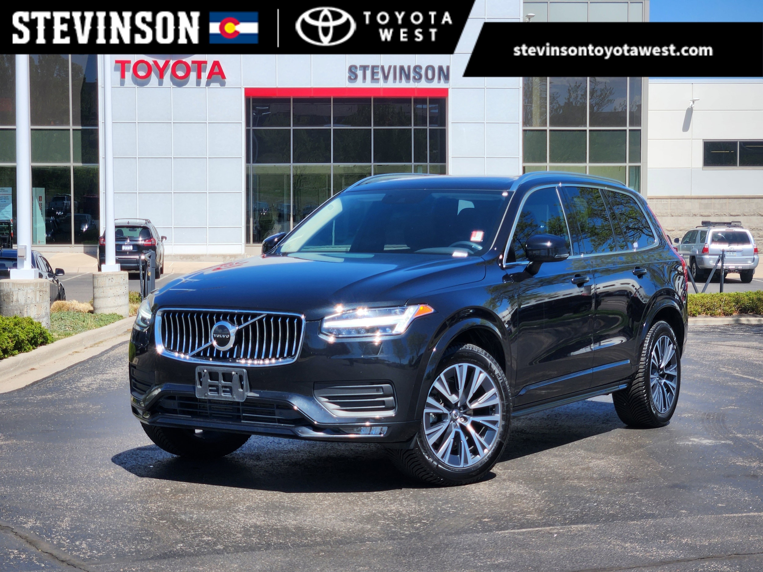 2022 Volvo XC90 T5 Momentum AWD's photo