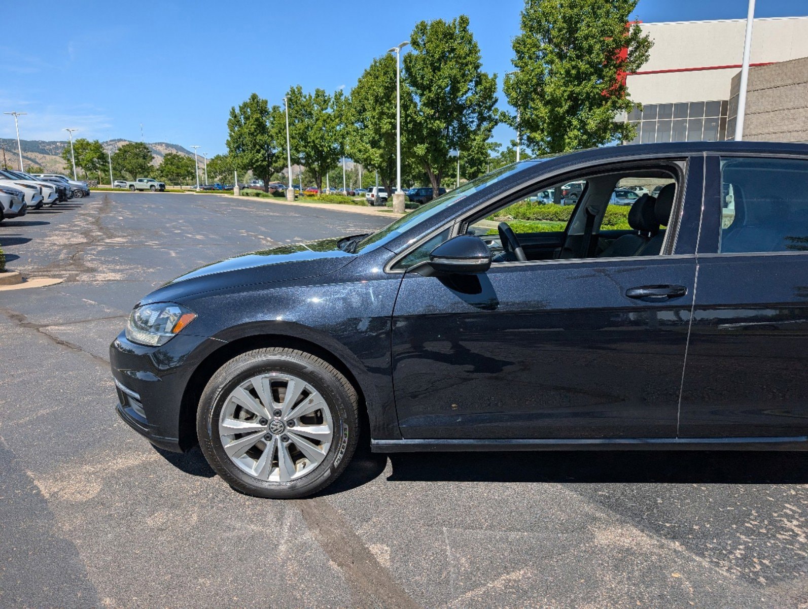 Used 2020 Volkswagen Golf TSI with VIN 3VWG57AUXLM003299 for sale in Lakewood, CO