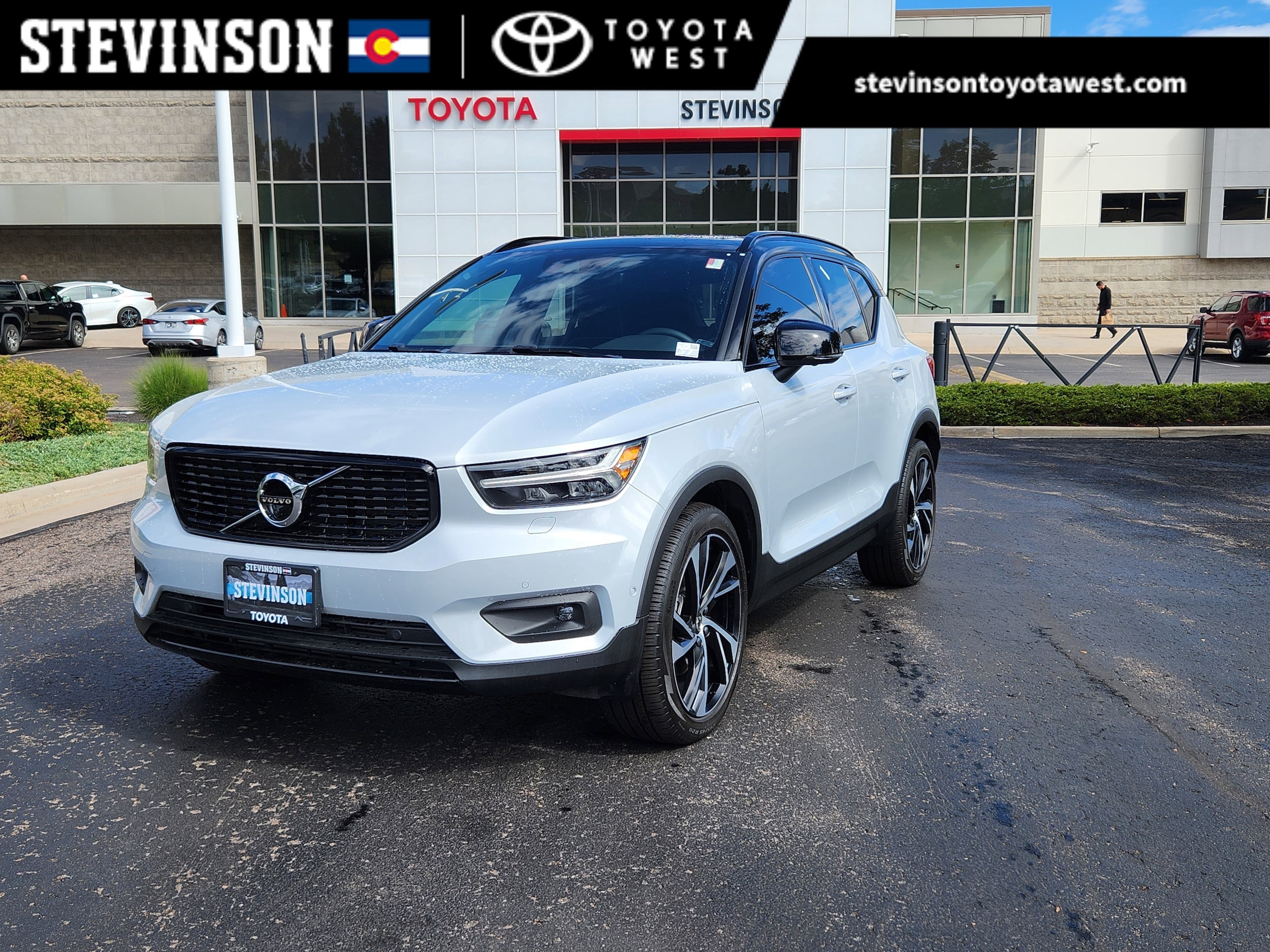 2022 Volvo XC40