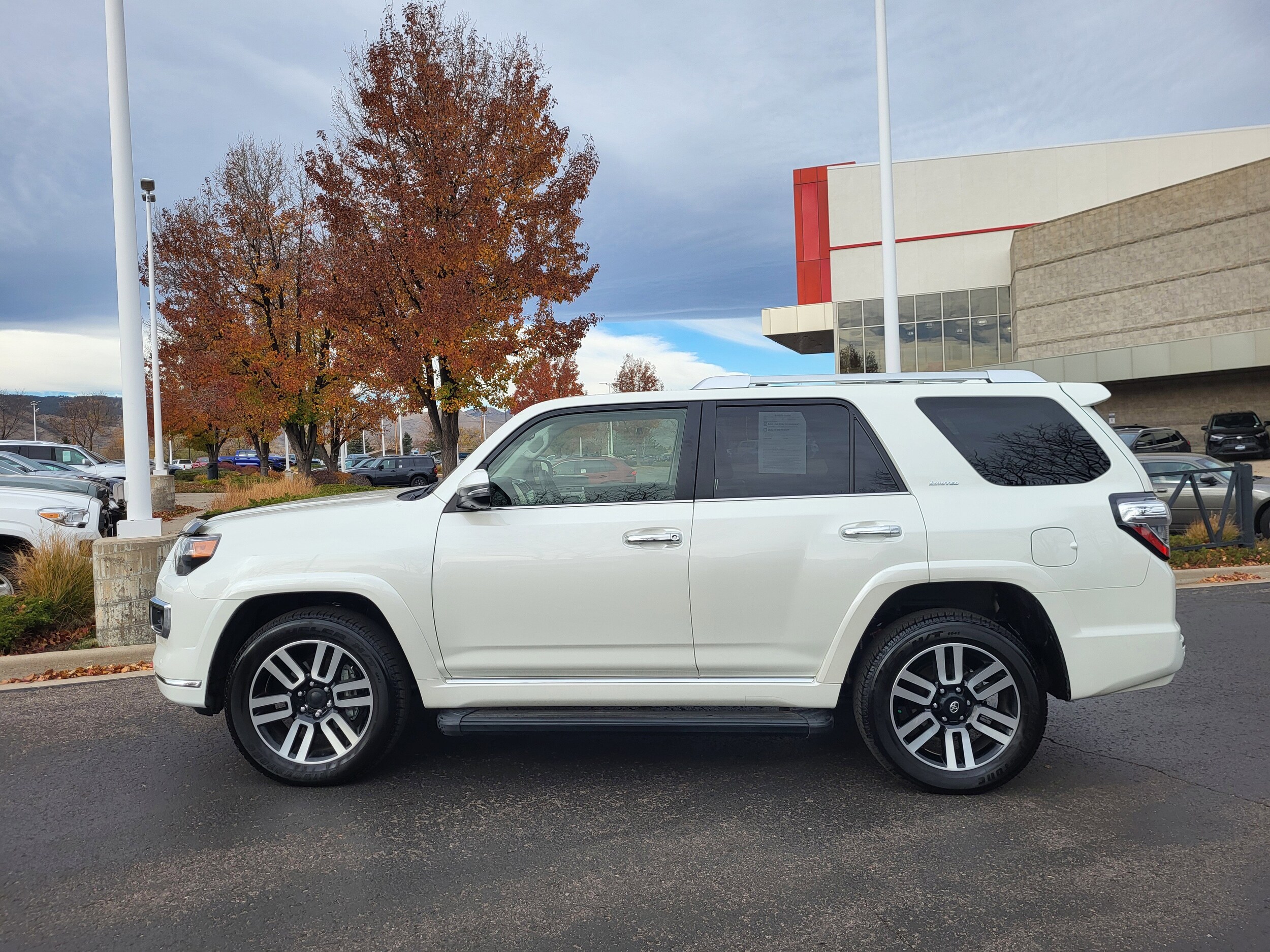 2023 Toyota 4Runner Limited photo 2