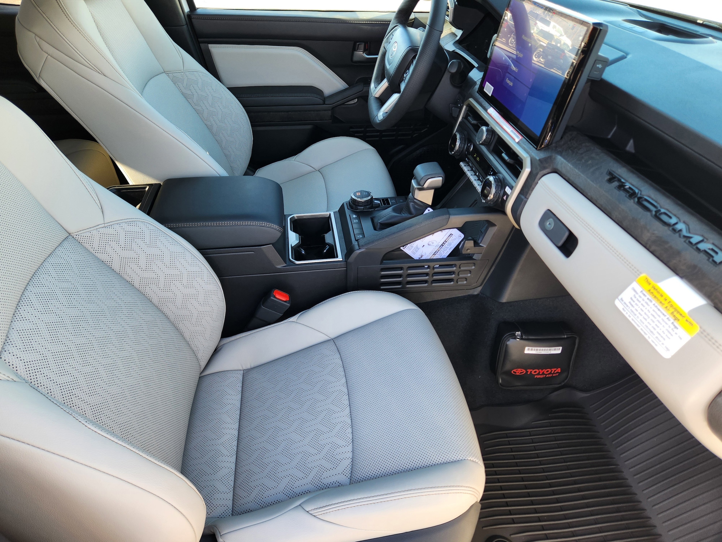 2026 Toyota Tacoma Limited - Photo 27