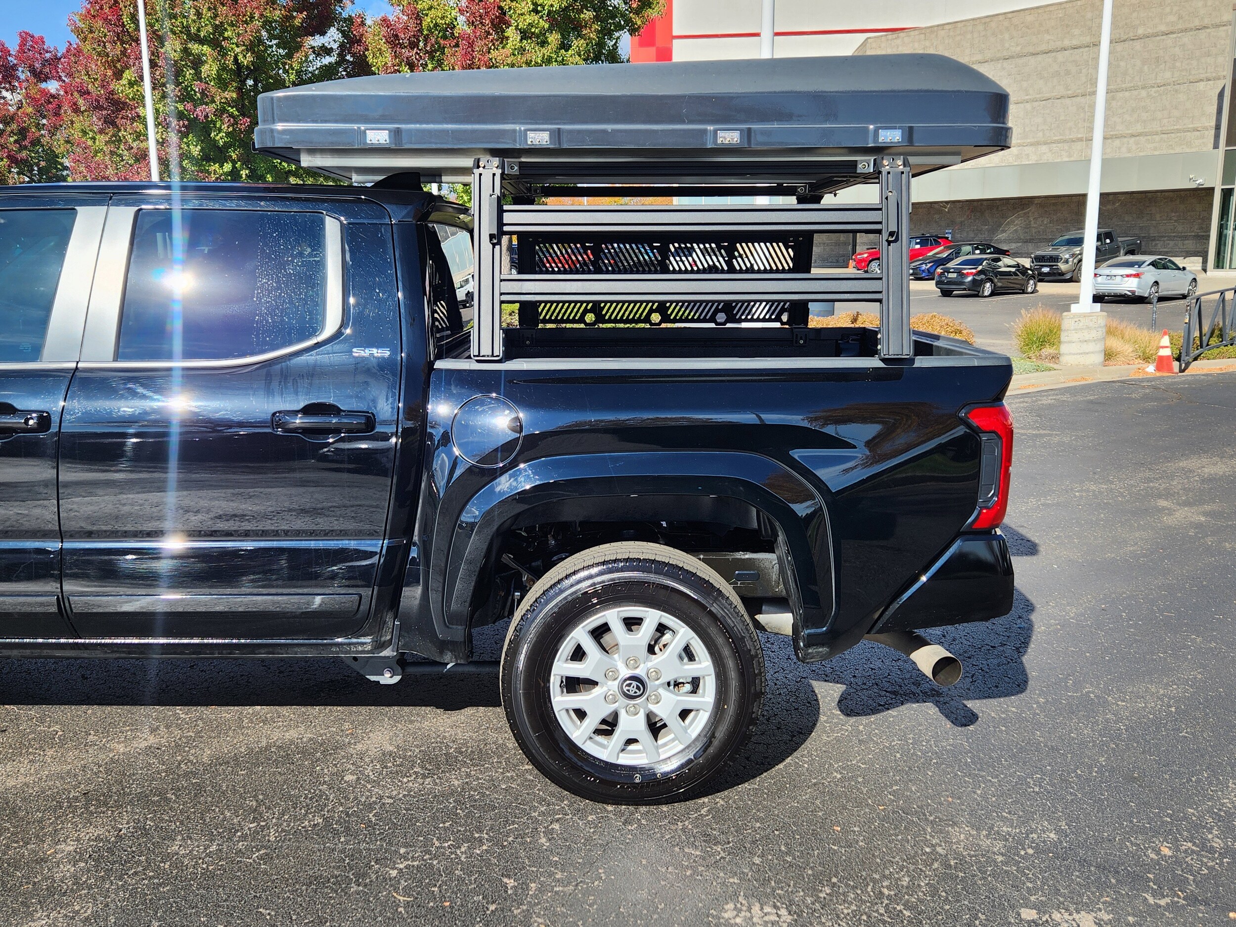 2024 Toyota Tacoma SR5 photo 3