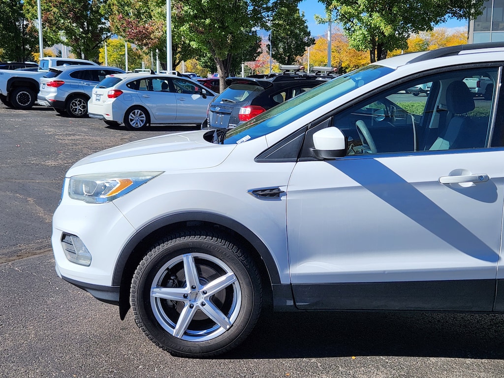 Used 2017 Ford Escape SE SUV