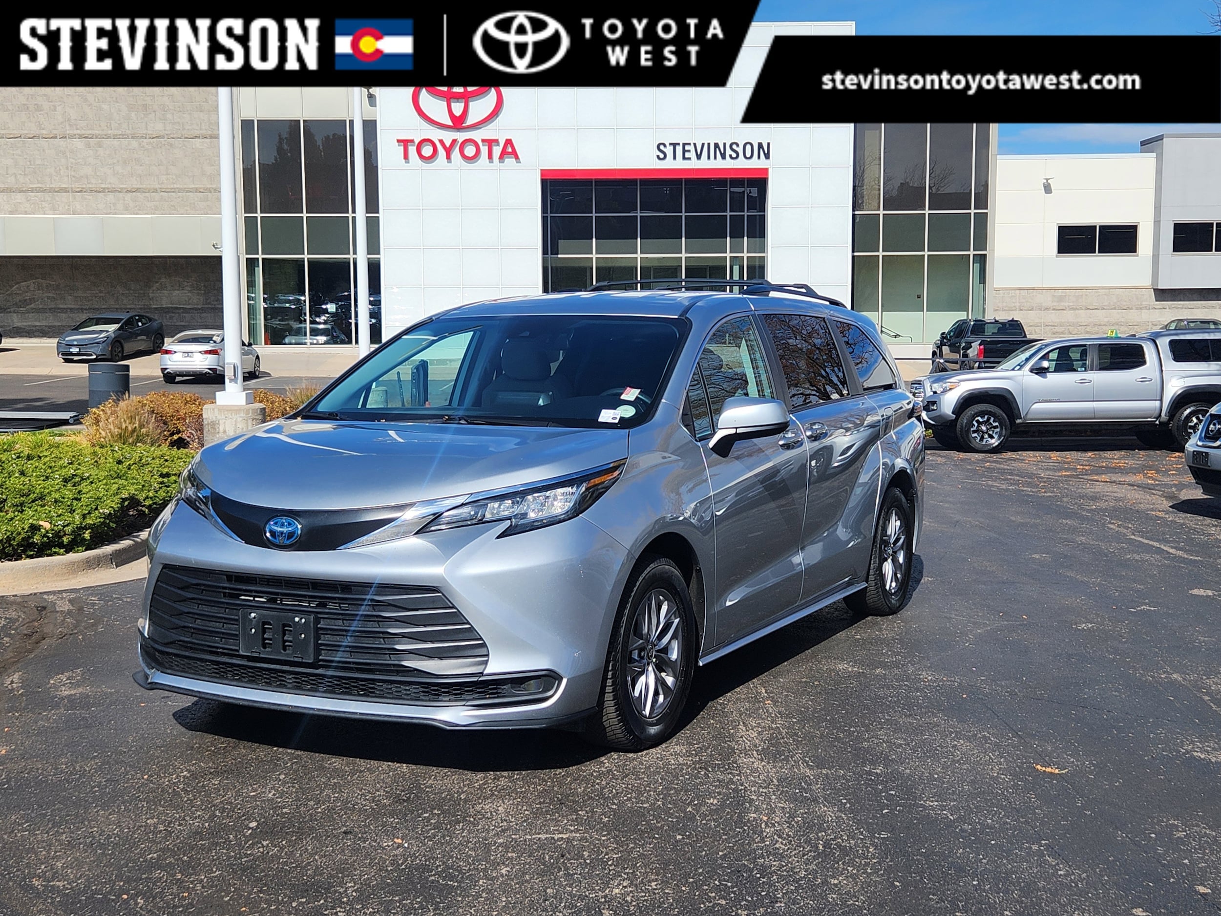 2023 Toyota Sienna LE