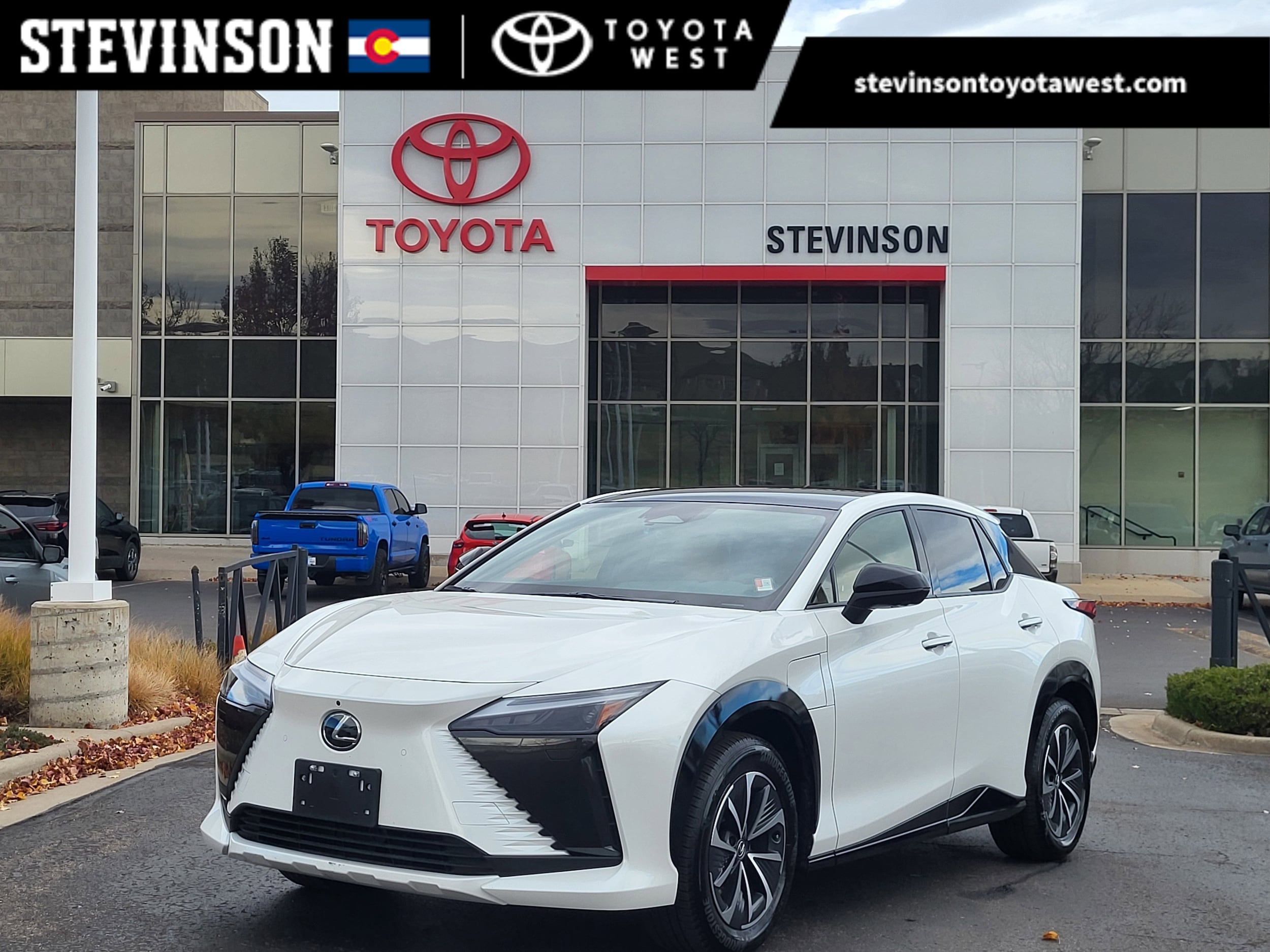 2024 Lexus RZ Luxury's photo