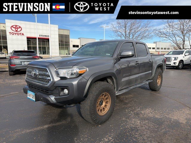 2016 Toyota Tacoma TRD Off Road's photo