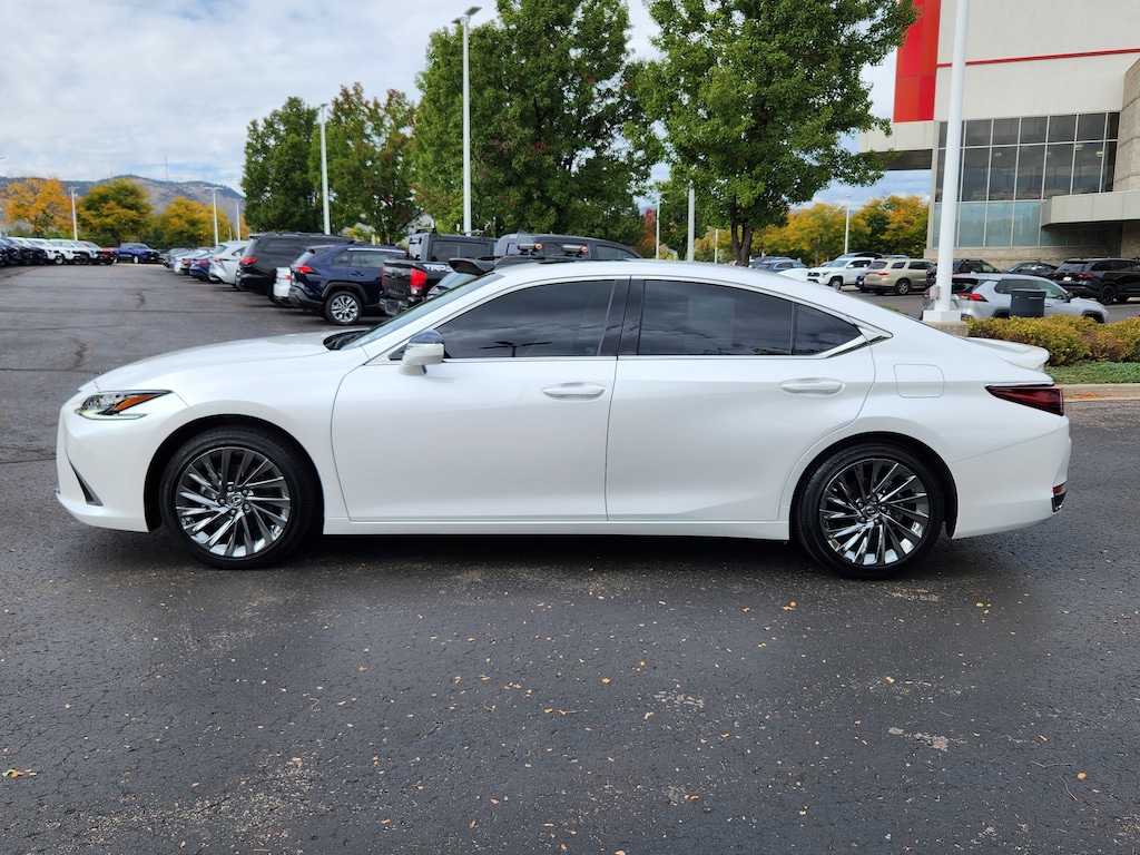 Used 2025 Lexus ES 300h Luxury Sedan