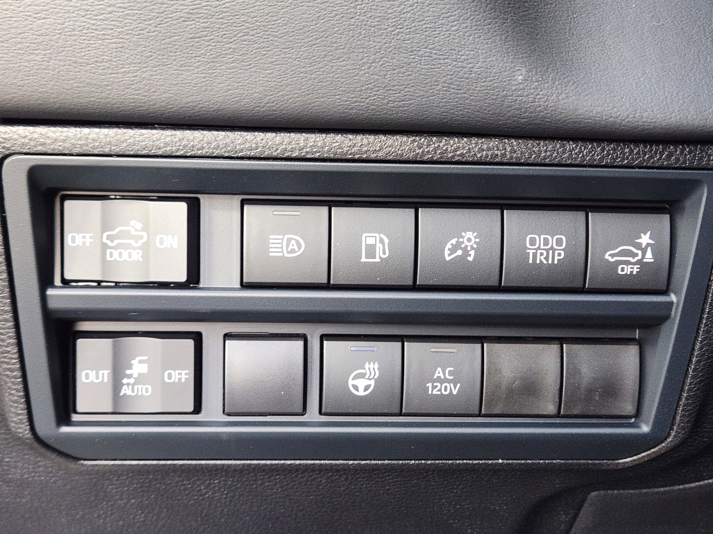 2026 Toyota Tundra Platinum - Photo 31