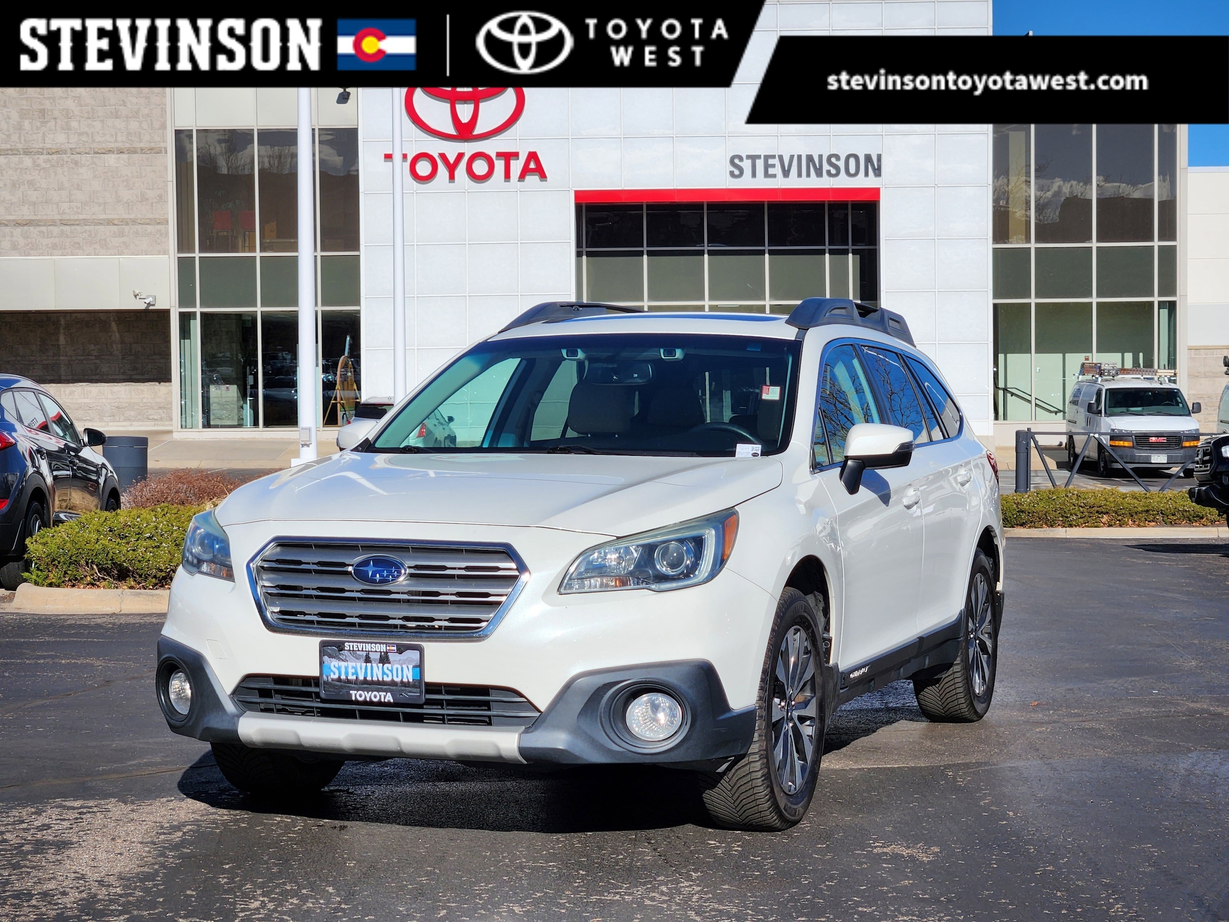 2015 Subaru Outback Limited's photo