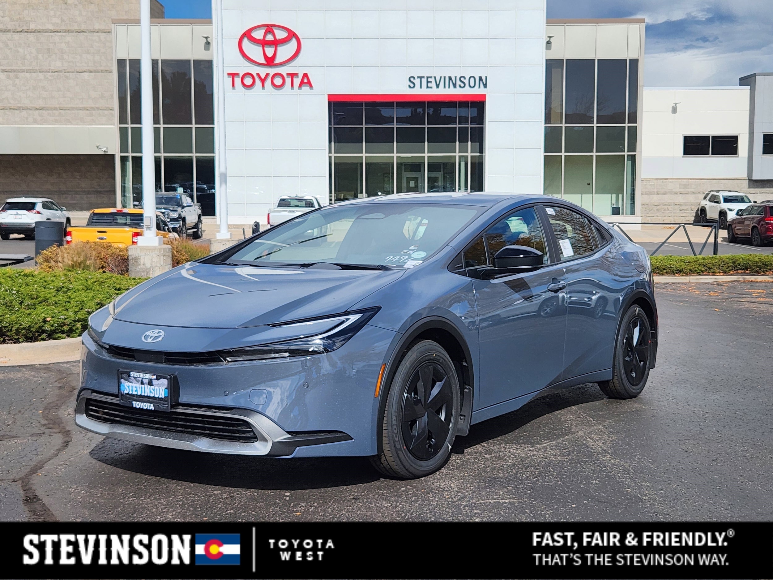 2026 Toyota Prius SE's photo