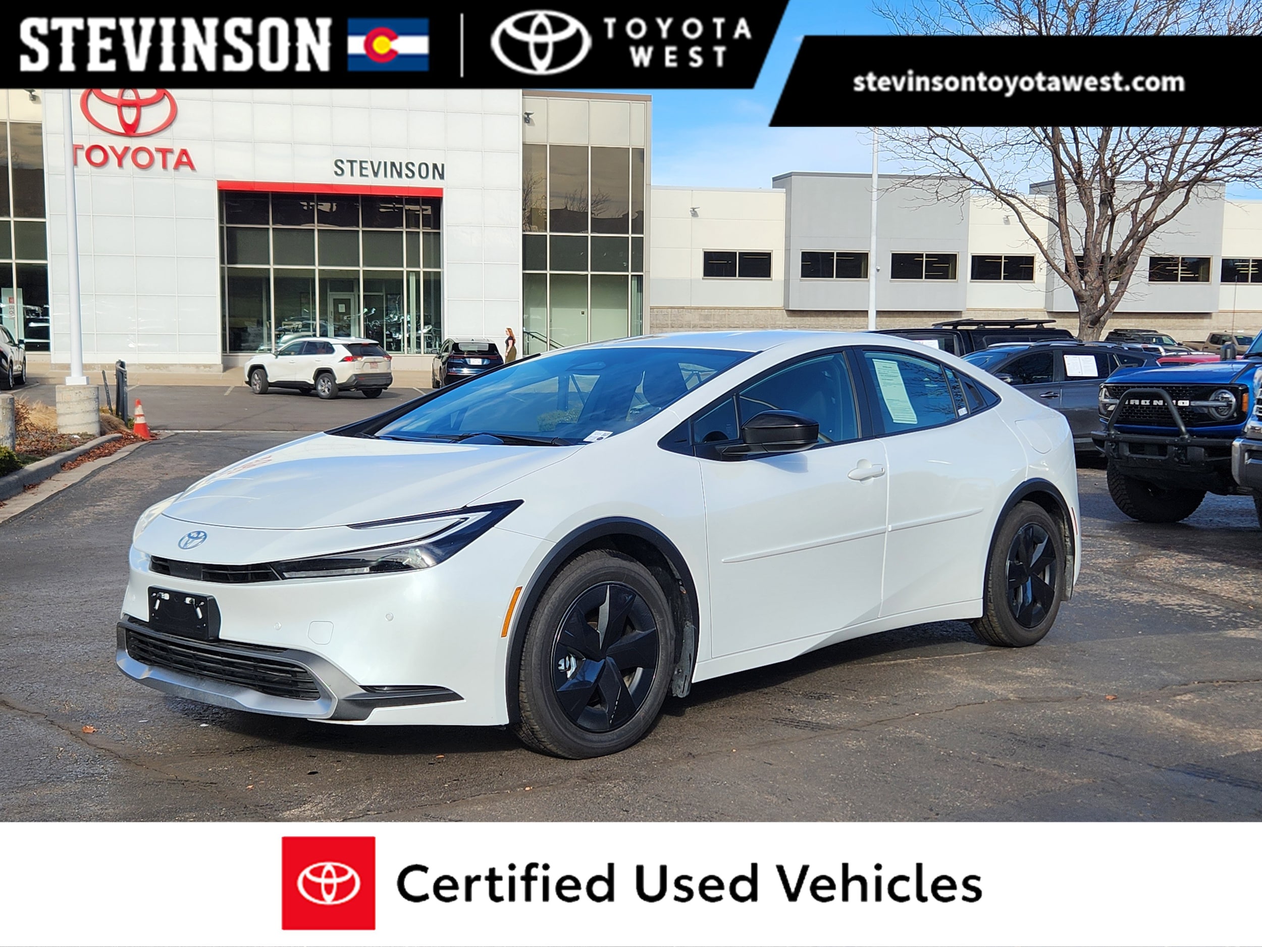 2025 Toyota Prius SE's photo