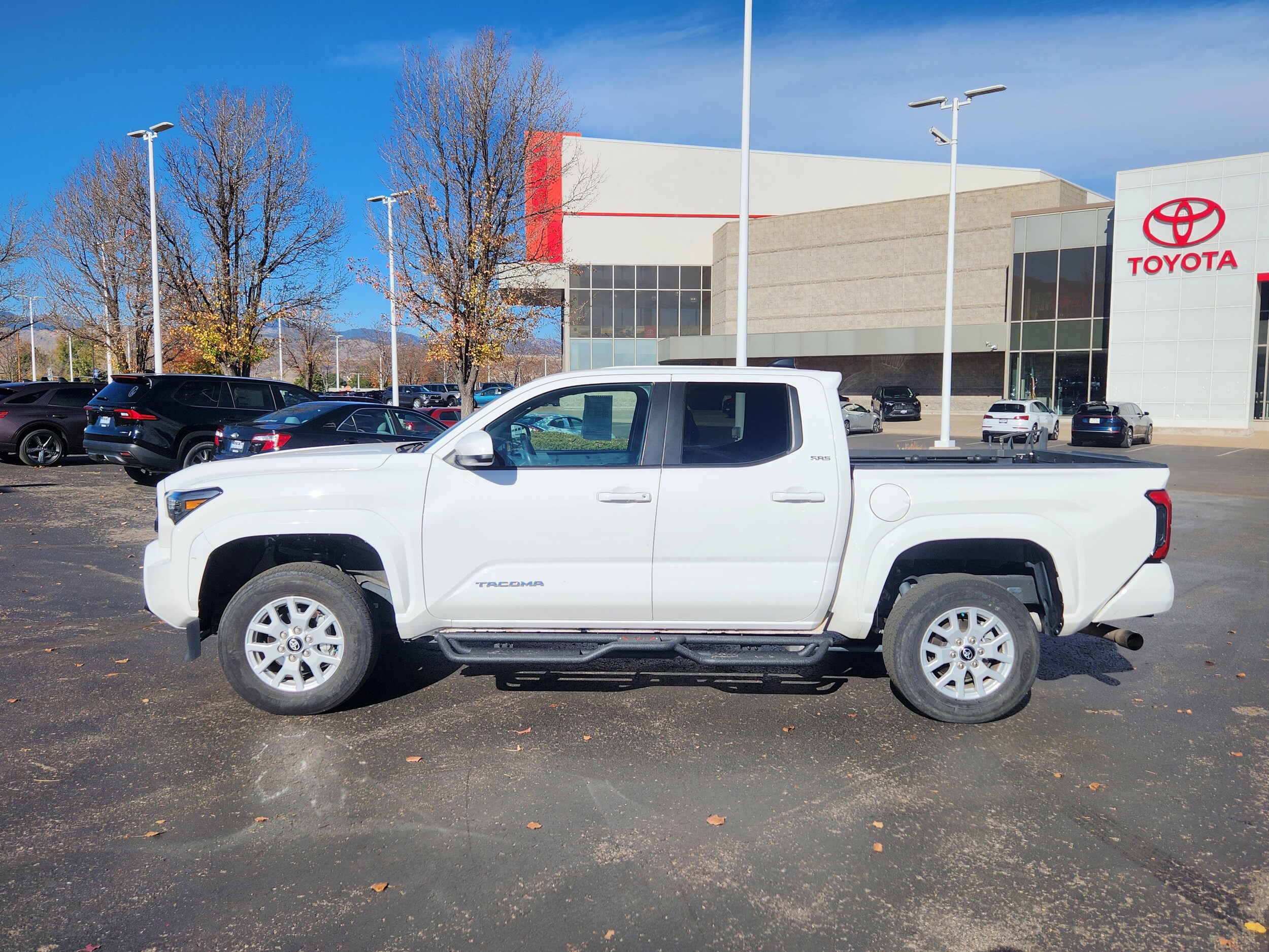 2024 Toyota Tacoma SR5 photo 3