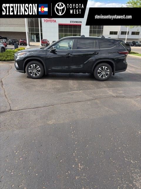2026 Toyota Highlander Hybrid XLE AWD's photo