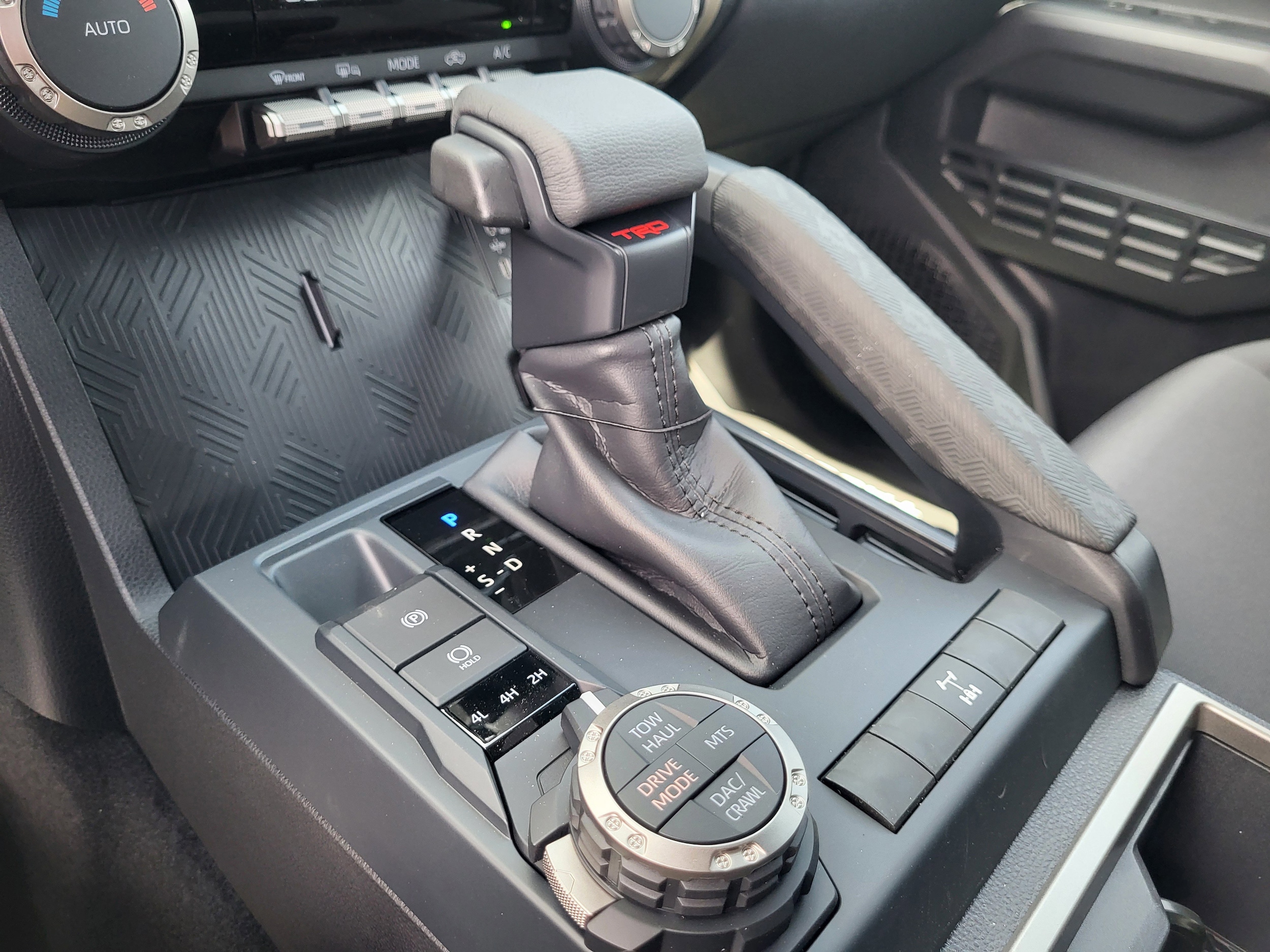 2025 Toyota Tacoma TRD Off Road - Photo 18