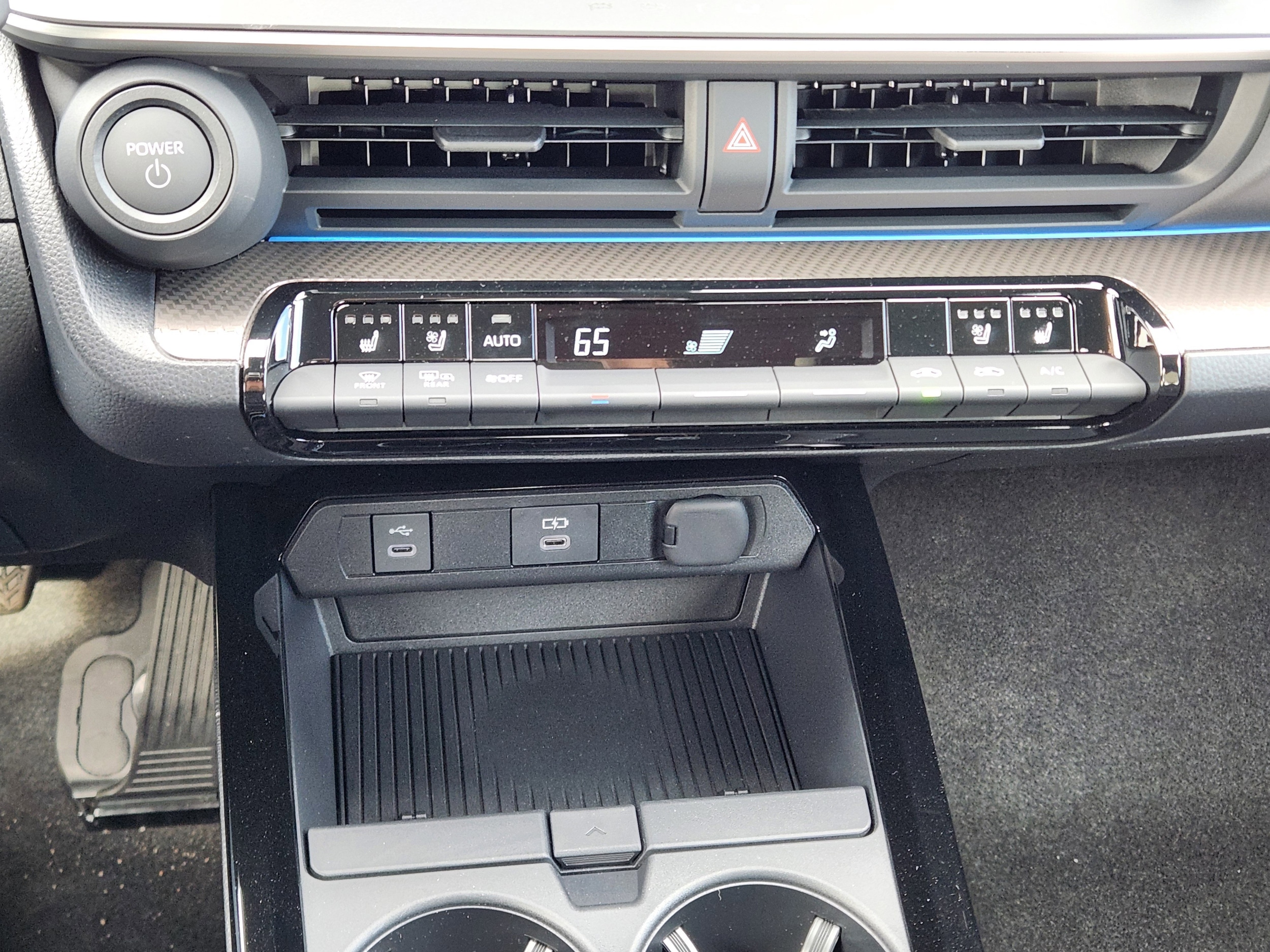 2026 Toyota Prius Limited - Photo 30