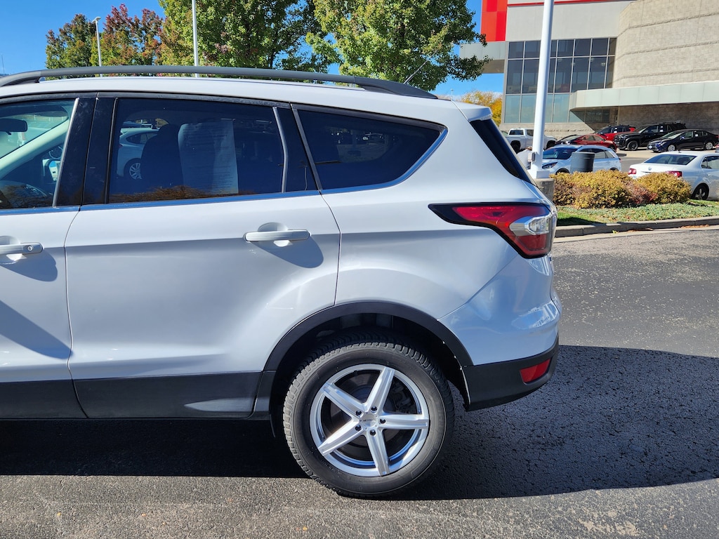 Used 2017 Ford Escape SE SUV