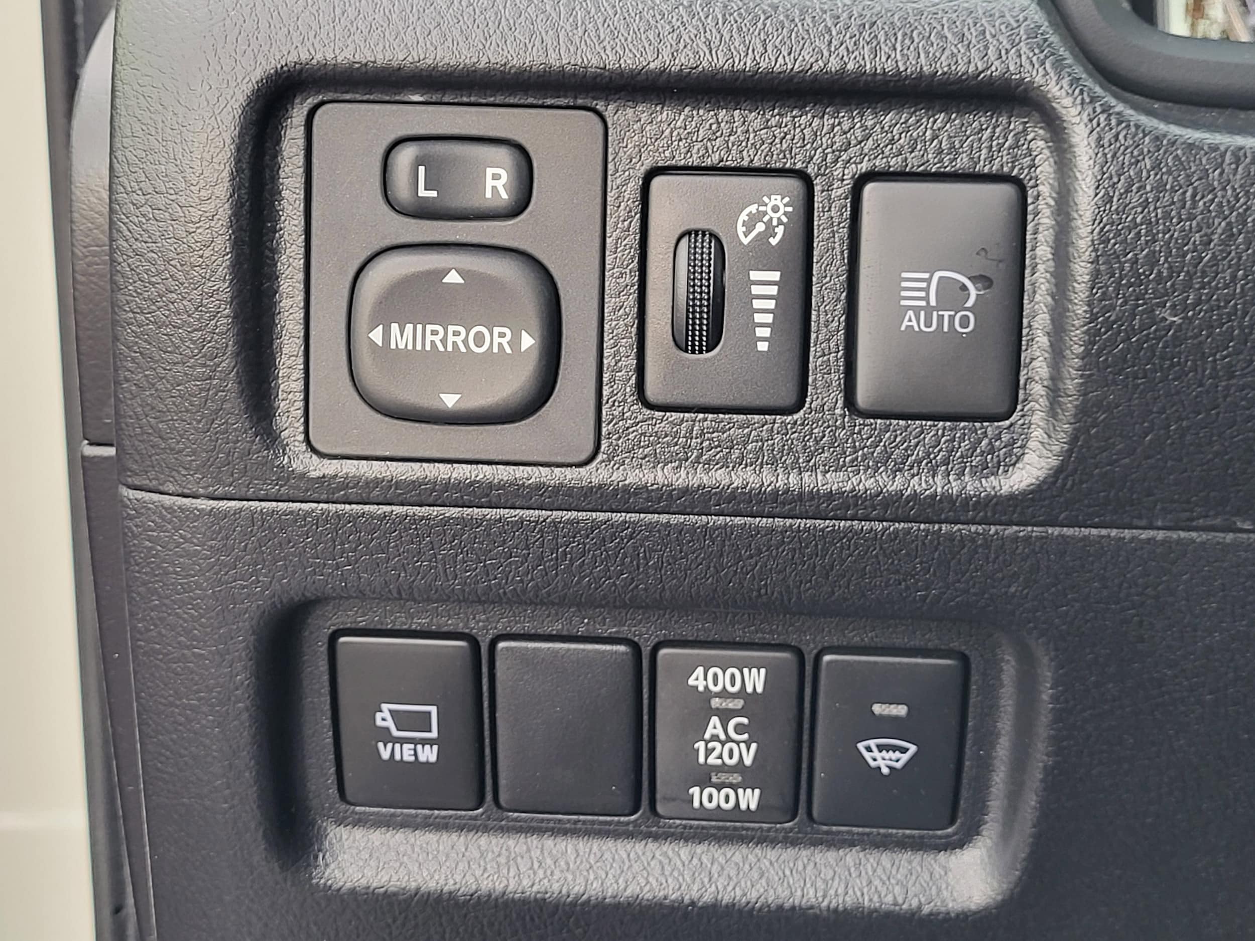 2023 Toyota 4Runner Limited photo 4