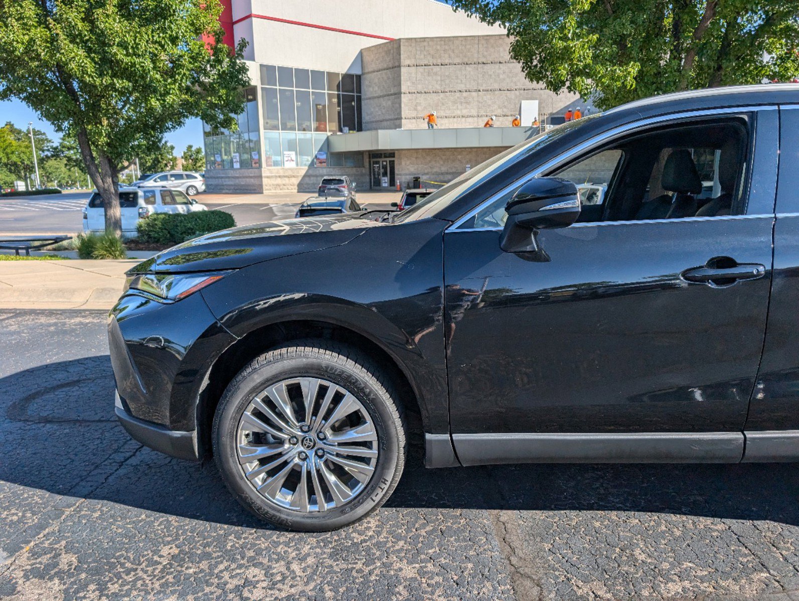 Certified 2023 Toyota Venza XLE with VIN JTEAAAAH9PJ134968 for sale in Lakewood, CO