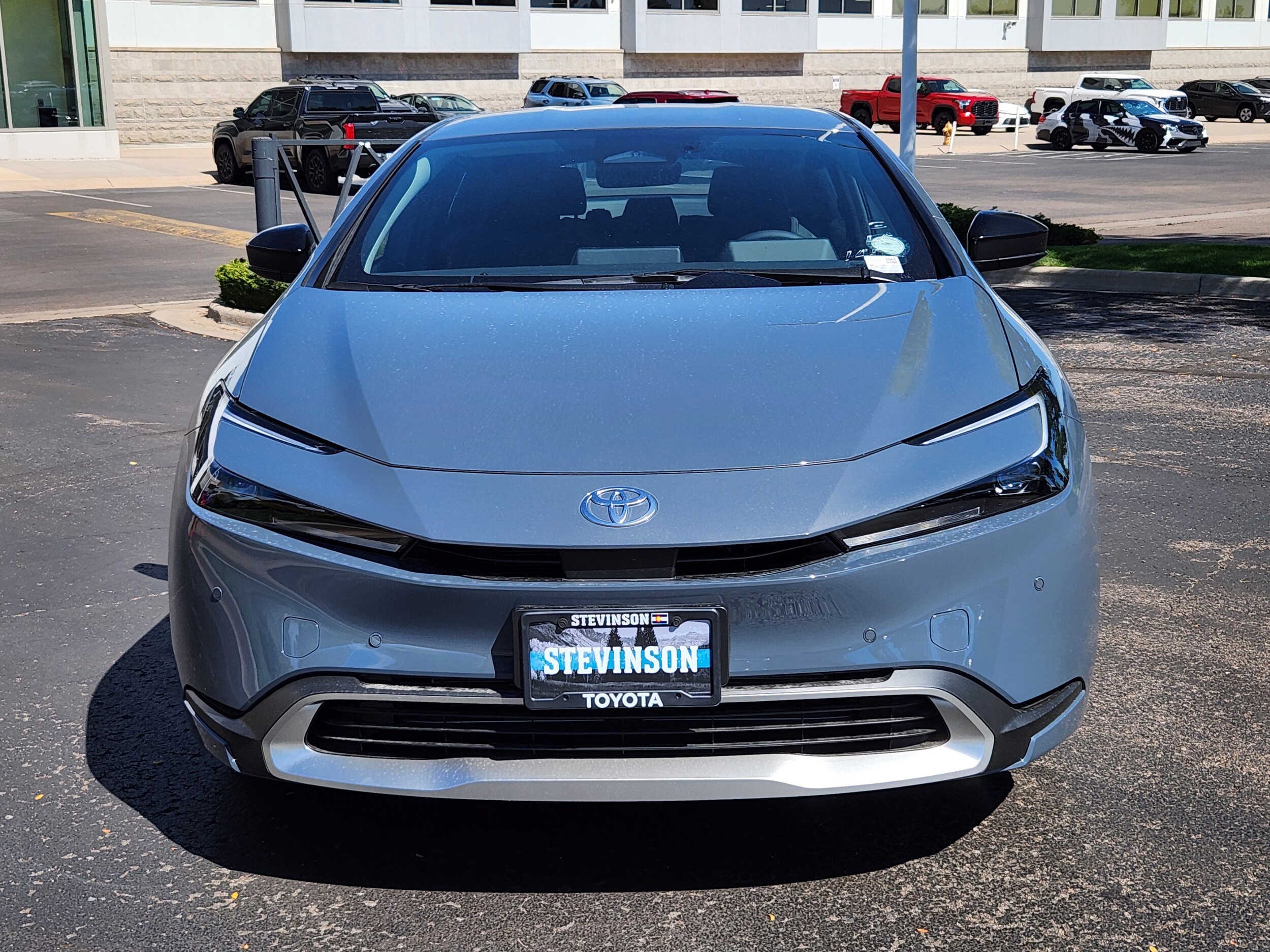2026 Toyota Prius Plug-in Hybrid SE - Photo 6