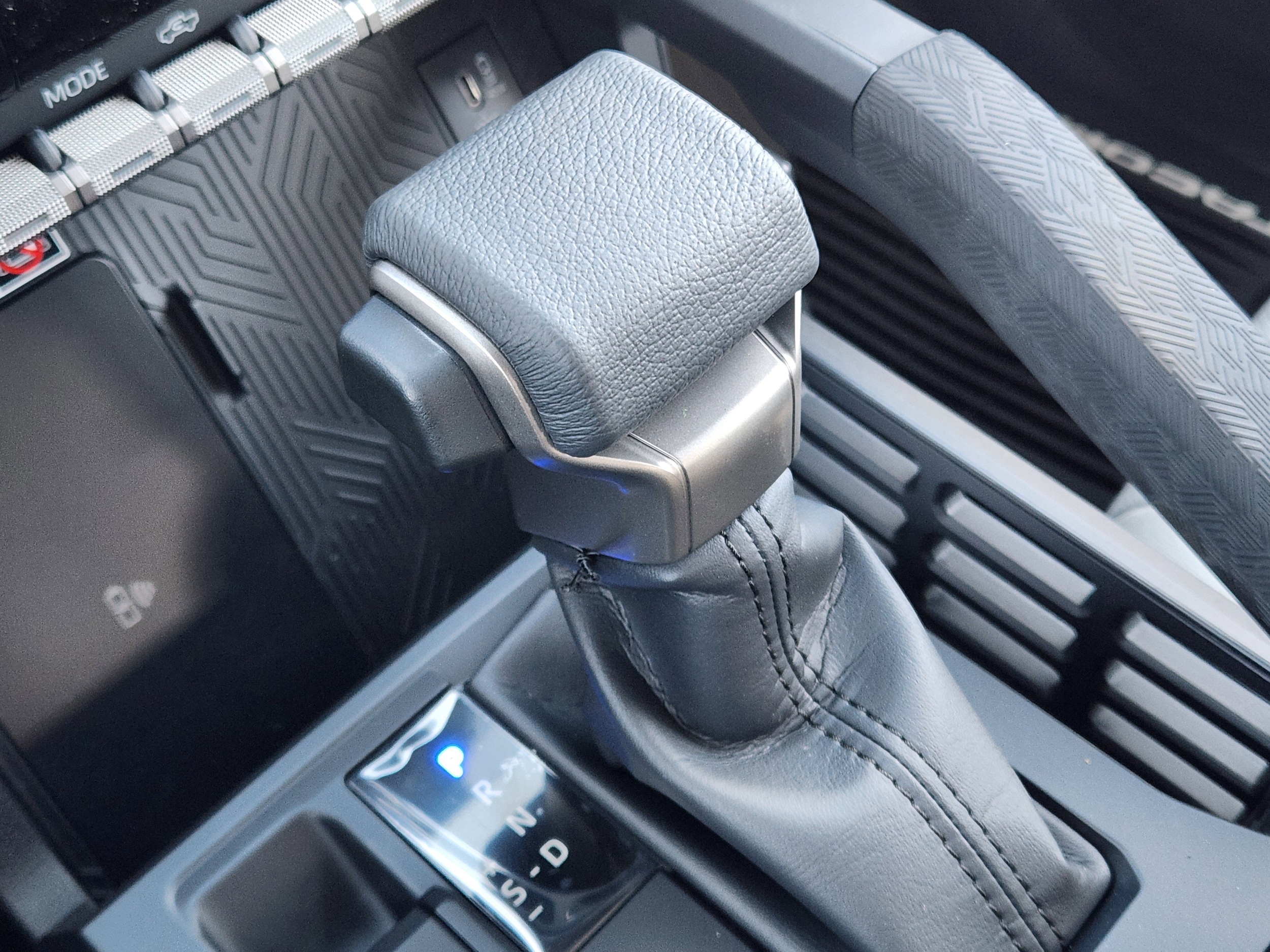 2026 Toyota Tacoma Limited - Photo 18
