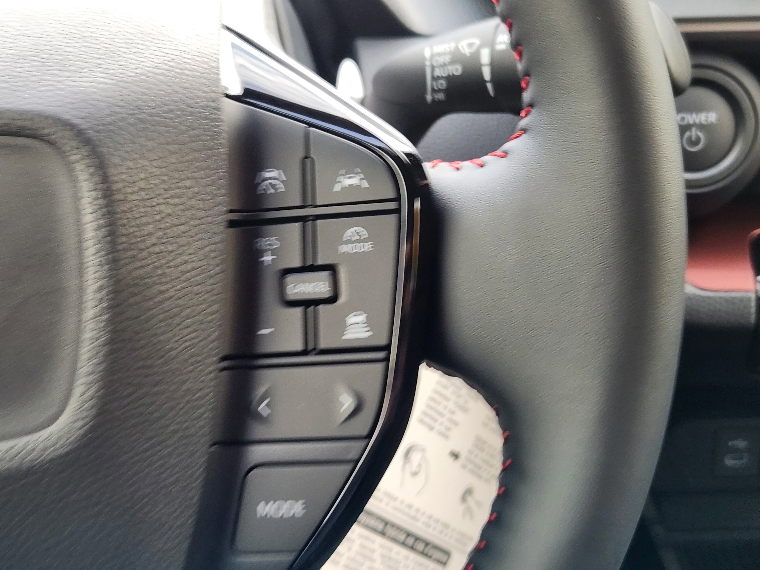 2026 Toyota Prius Plug-in Hybrid SE - Photo 29