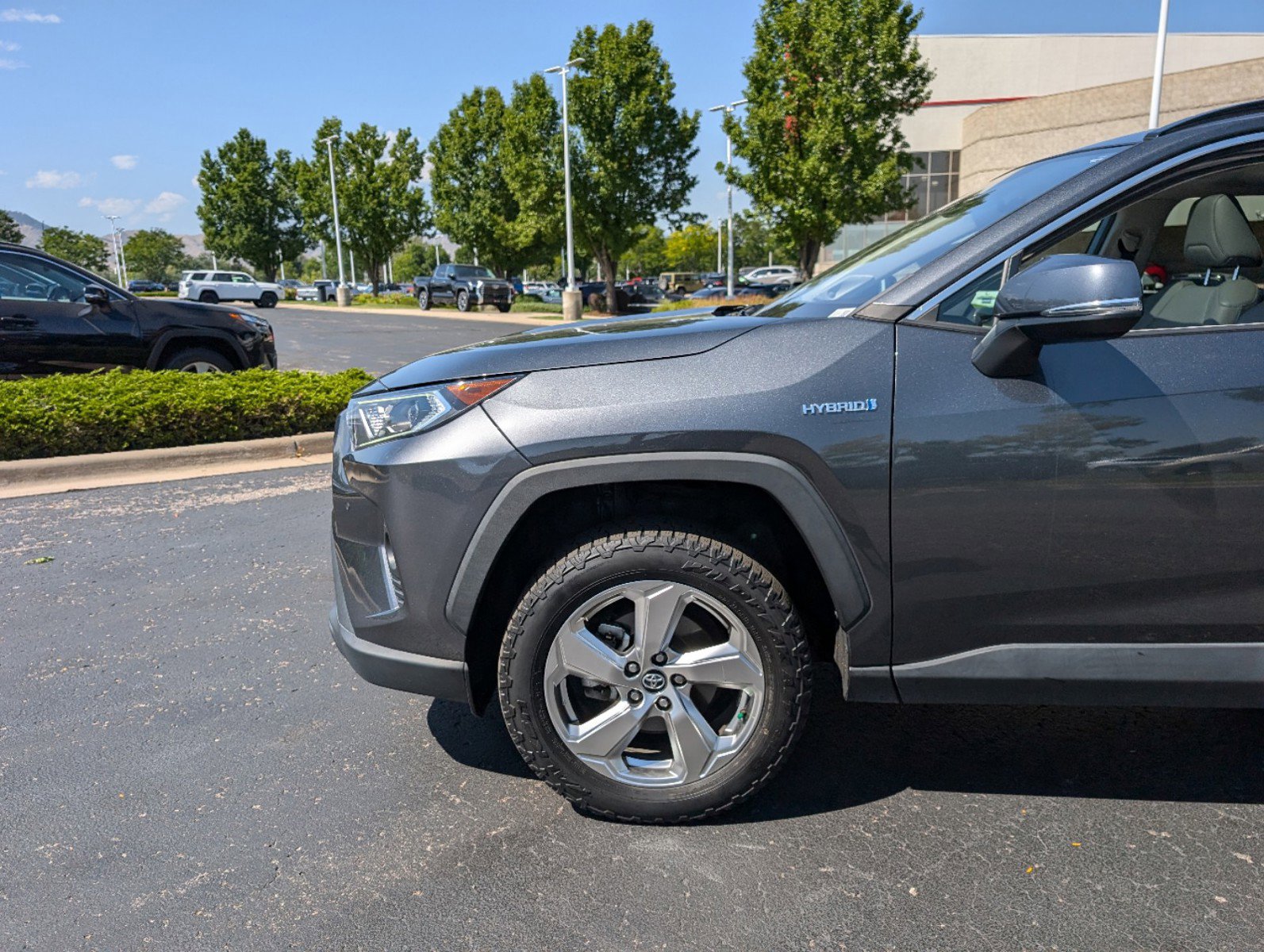 Used 2021 Toyota RAV4 XLE Premium with VIN 4T3B6RFV1MU011203 for sale in Lakewood, CO