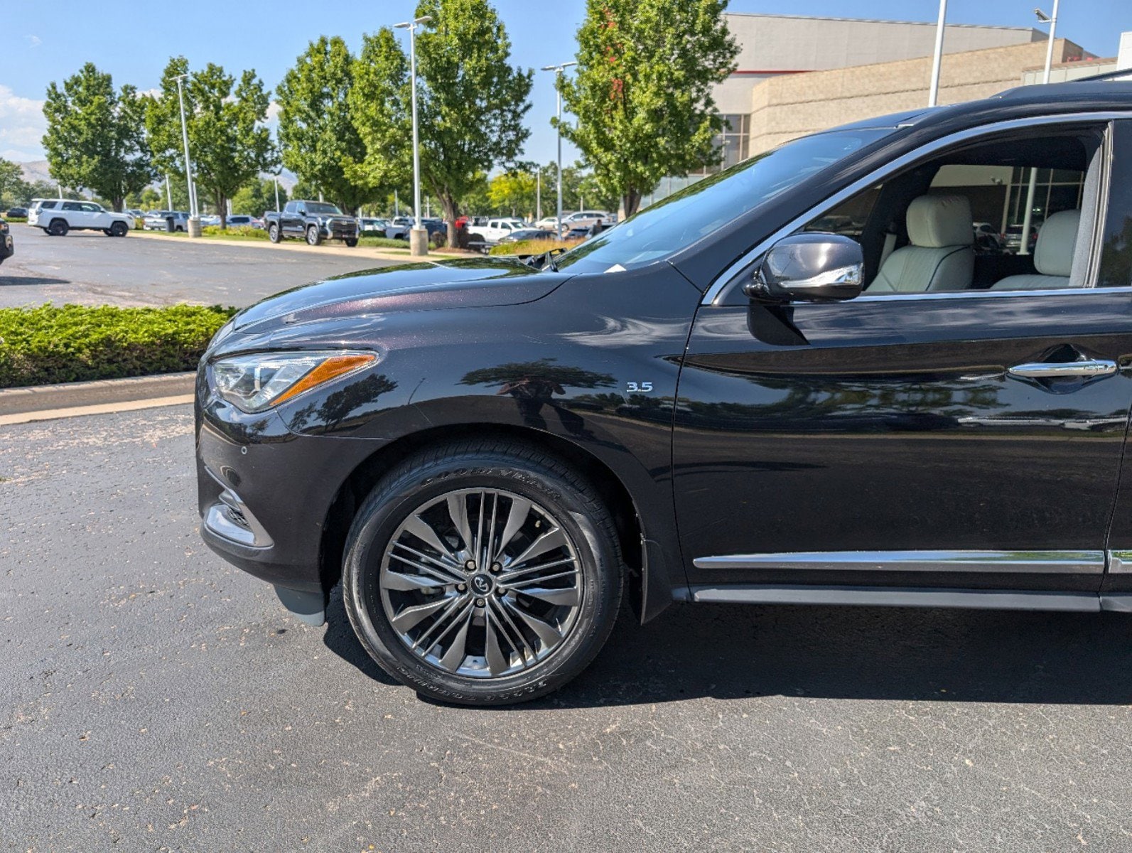 Used 2019 INFINITI QX60 LUXE with VIN 5N1DL0MM0KC561429 for sale in Lakewood, CO