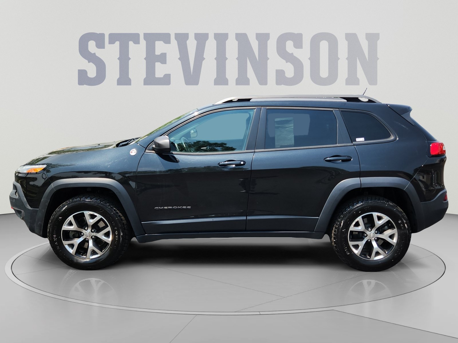 Used 2015 Jeep Cherokee Trailhawk with VIN 1C4PJMBS9FW582364 for sale in Lakewood, CO