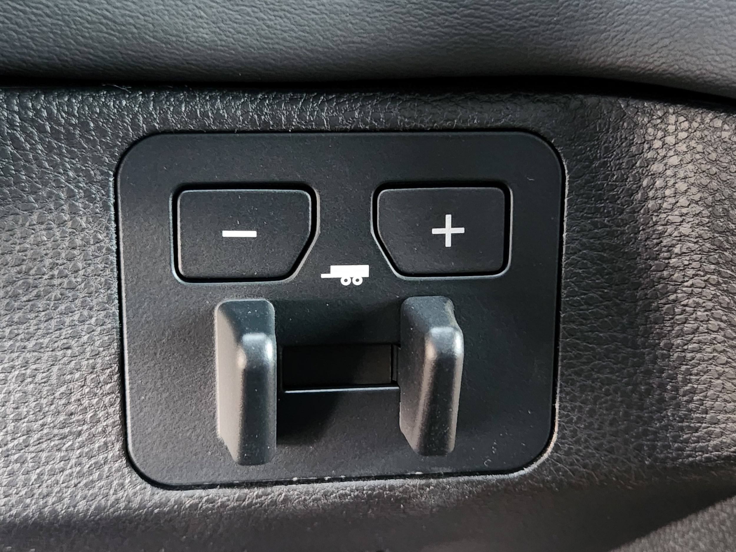 2026 Toyota Tundra Platinum - Photo 30